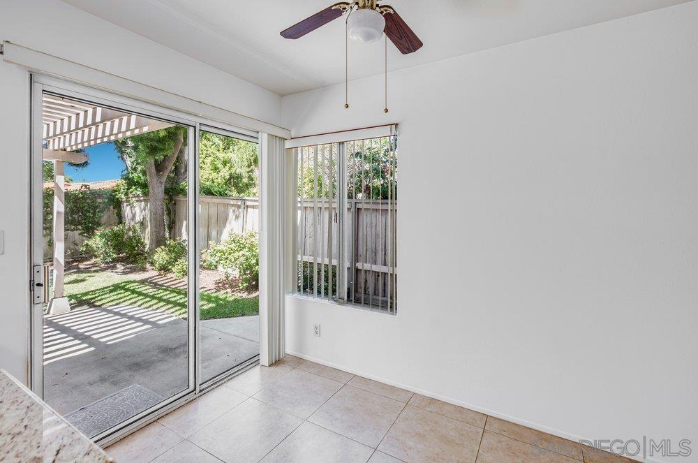 Detail Gallery Image 19 of 56 For 1979  Spanish Oak Way, Vista,  CA 92081 - 4 Beds | 2/1 Baths