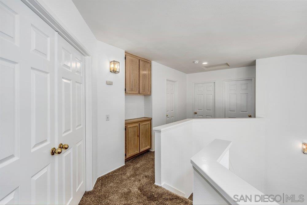 Detail Gallery Image 21 of 56 For 1979  Spanish Oak Way, Vista,  CA 92081 - 4 Beds | 2/1 Baths