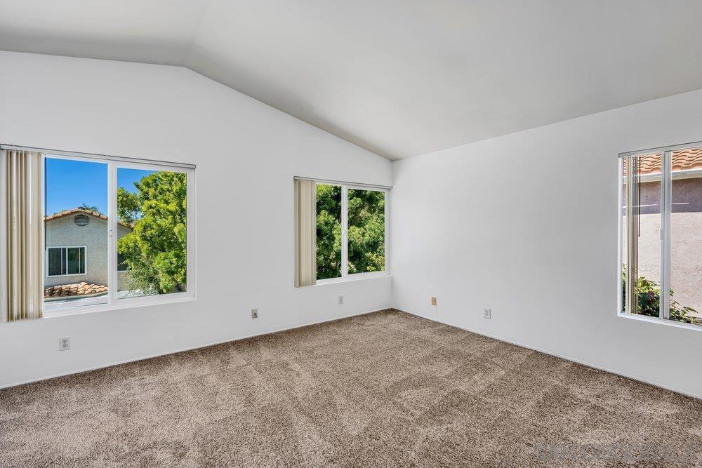 Detail Gallery Image 23 of 56 For 1979  Spanish Oak Way, Vista,  CA 92081 - 4 Beds | 2/1 Baths