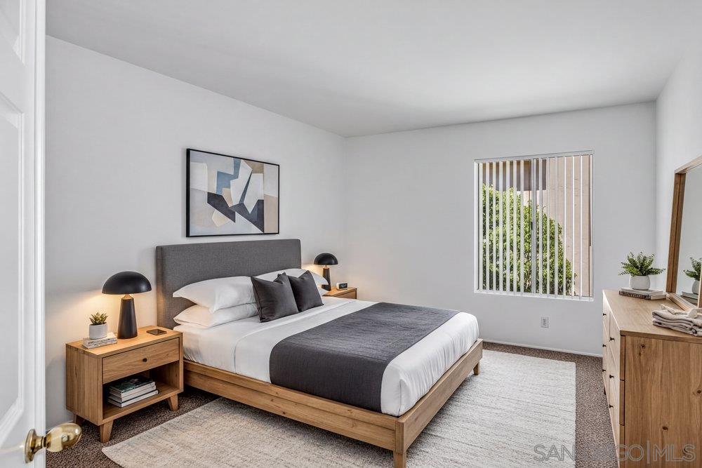 Detail Gallery Image 27 of 56 For 1979  Spanish Oak Way, Vista,  CA 92081 - 4 Beds | 2/1 Baths