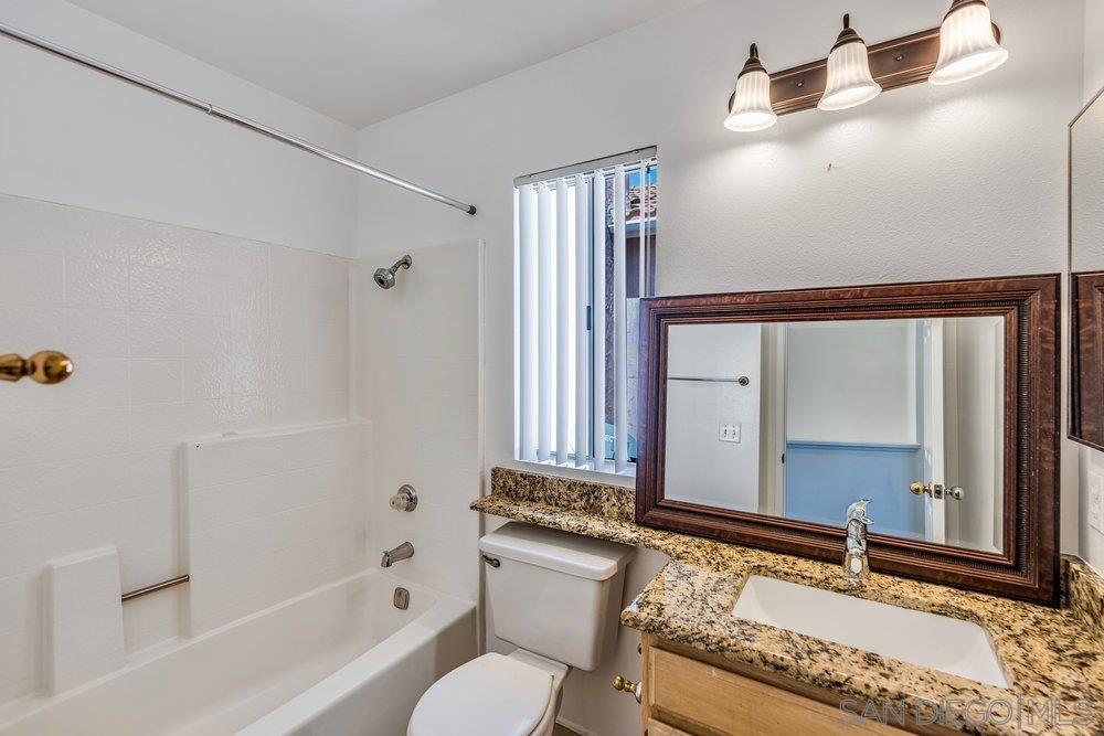 Detail Gallery Image 29 of 56 For 1979  Spanish Oak Way, Vista,  CA 92081 - 4 Beds | 2/1 Baths