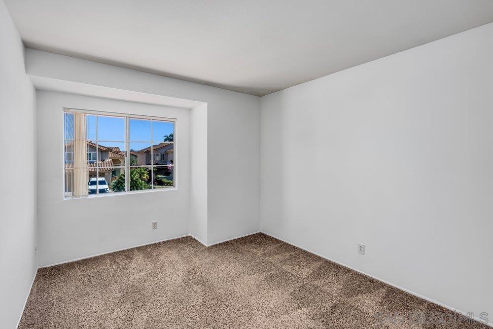 Detail Gallery Image 31 of 56 For 1979  Spanish Oak Way, Vista,  CA 92081 - 4 Beds | 2/1 Baths