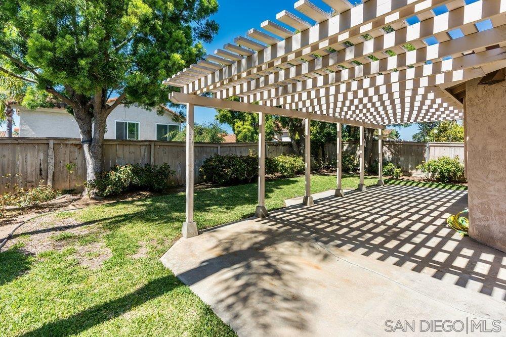 Detail Gallery Image 37 of 56 For 1979  Spanish Oak Way, Vista,  CA 92081 - 4 Beds | 2/1 Baths