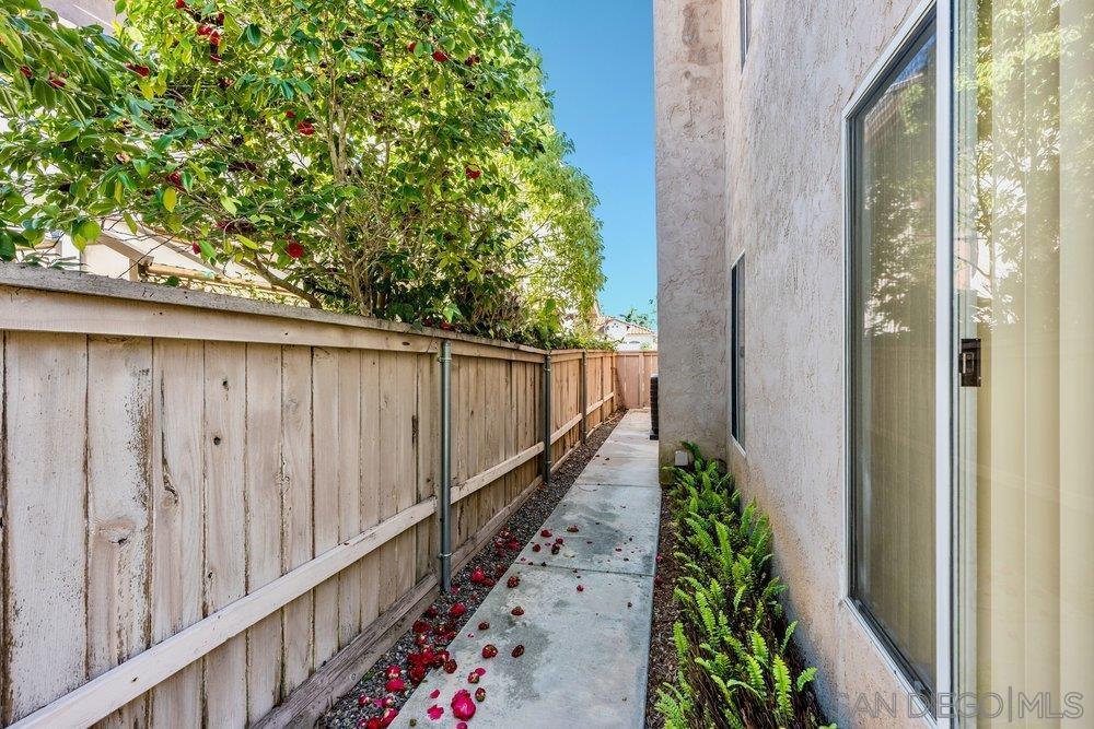 Detail Gallery Image 38 of 56 For 1979  Spanish Oak Way, Vista,  CA 92081 - 4 Beds | 2/1 Baths