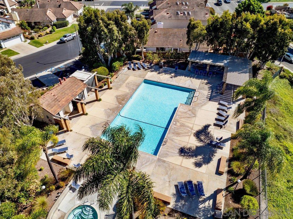 Detail Gallery Image 47 of 56 For 1979  Spanish Oak Way, Vista,  CA 92081 - 4 Beds | 2/1 Baths