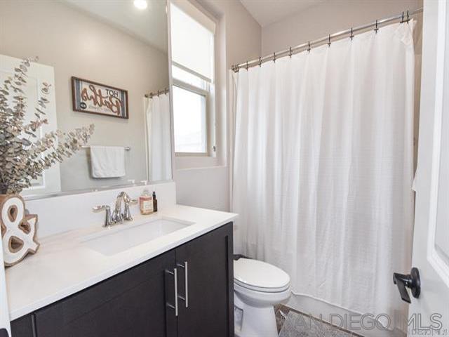 Detail Gallery Image 12 of 14 For 1812  Mint Terrace  Unit 4, Chula Vista,  CA 91915 - 3 Beds | 3 Baths