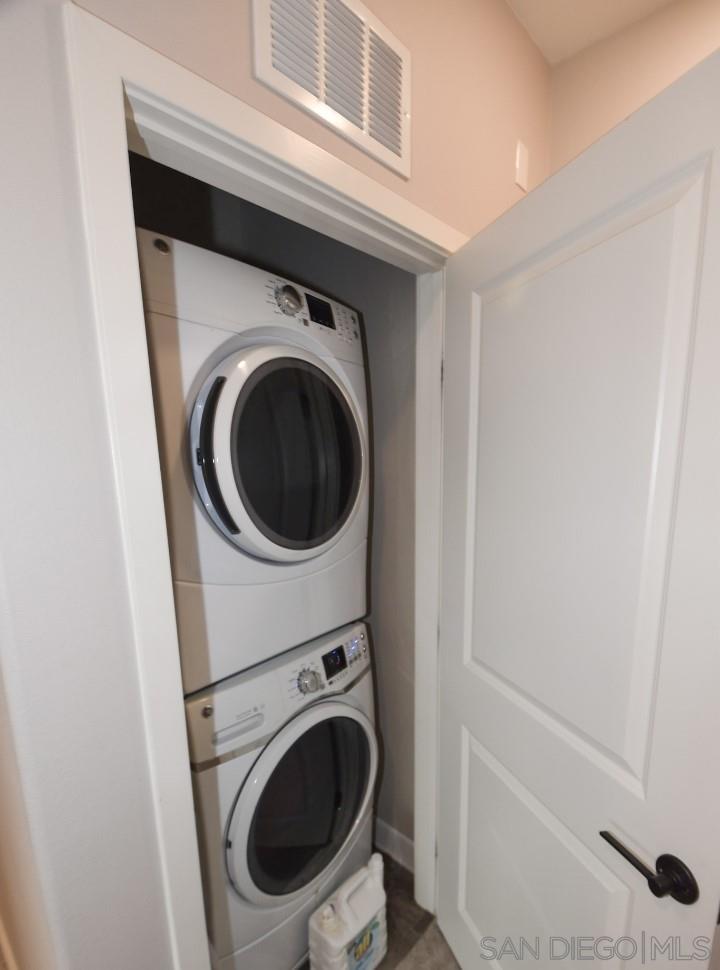 Detail Gallery Image 14 of 14 For 1812  Mint Terrace  Unit 4, Chula Vista,  CA 91915 - 3 Beds | 3 Baths