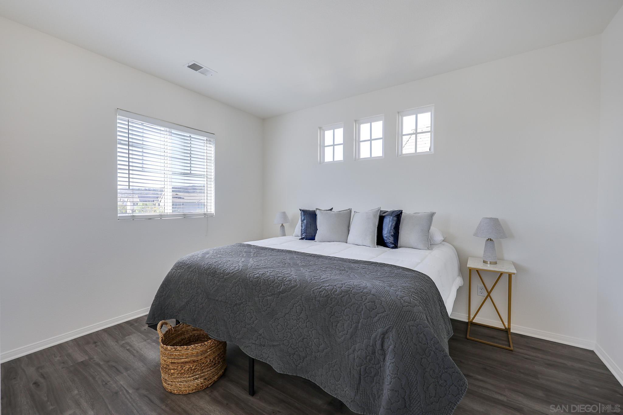 Detail Gallery Image 19 of 37 For 16639  Deer Ridge Rd, San Diego,  CA 92127 - 3 Beds | 2/1 Baths