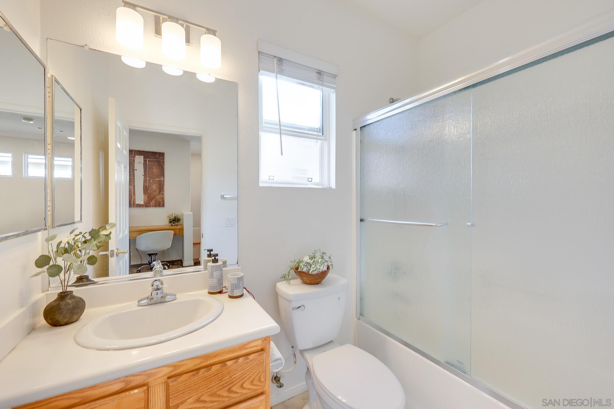 Detail Gallery Image 29 of 37 For 16639  Deer Ridge Rd, San Diego,  CA 92127 - 3 Beds | 2/1 Baths