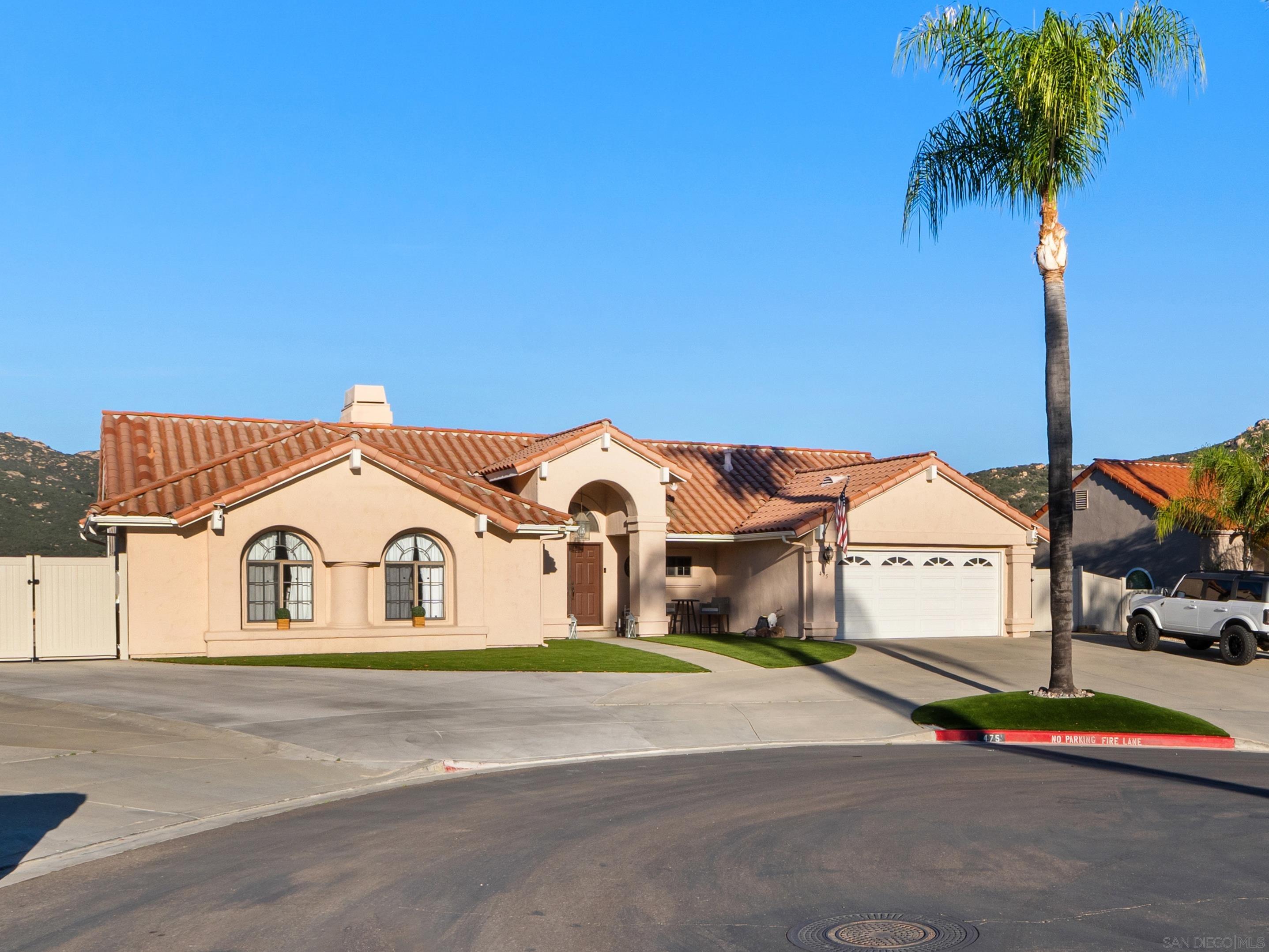 Detail Gallery Image 3 of 32 For 475  Summerhill Terrace, Alpine,  CA 91901 - 4 Beds | 2 Baths