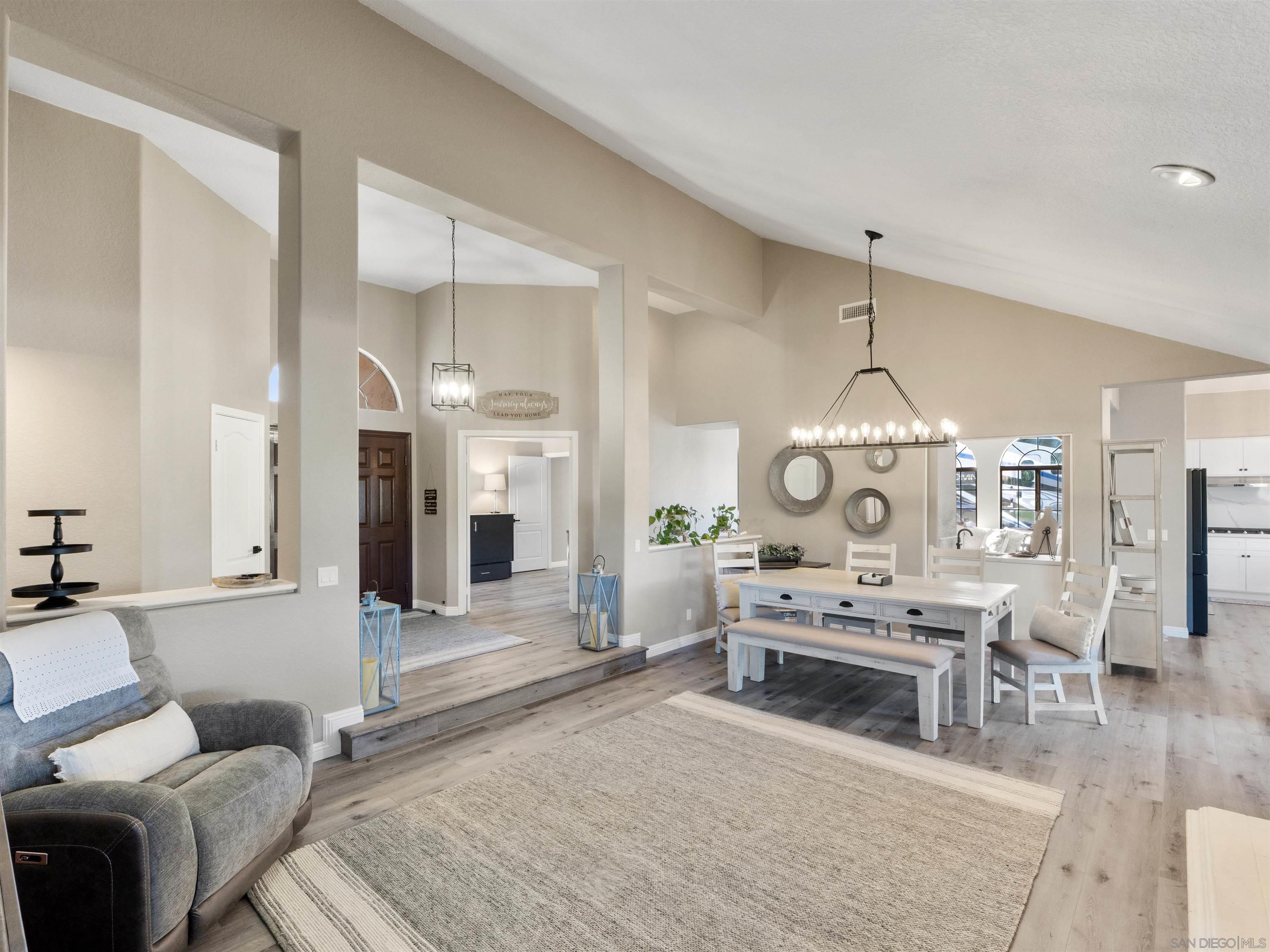 Detail Gallery Image 10 of 32 For 475  Summerhill Terrace, Alpine,  CA 91901 - 4 Beds | 2 Baths