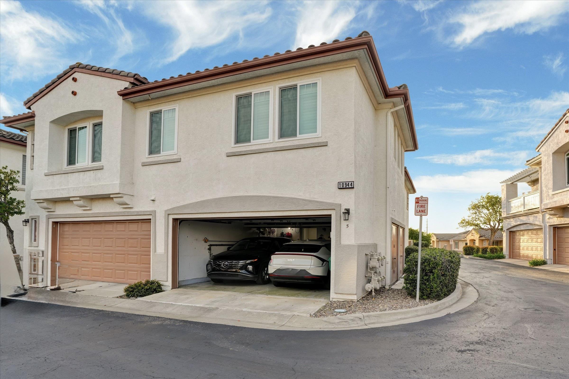 Detail Gallery Image 2 of 27 For 10944  Ivy Hill Drive  #5,  San Diego,  CA 92131 - 2 Beds | 2/1 Baths