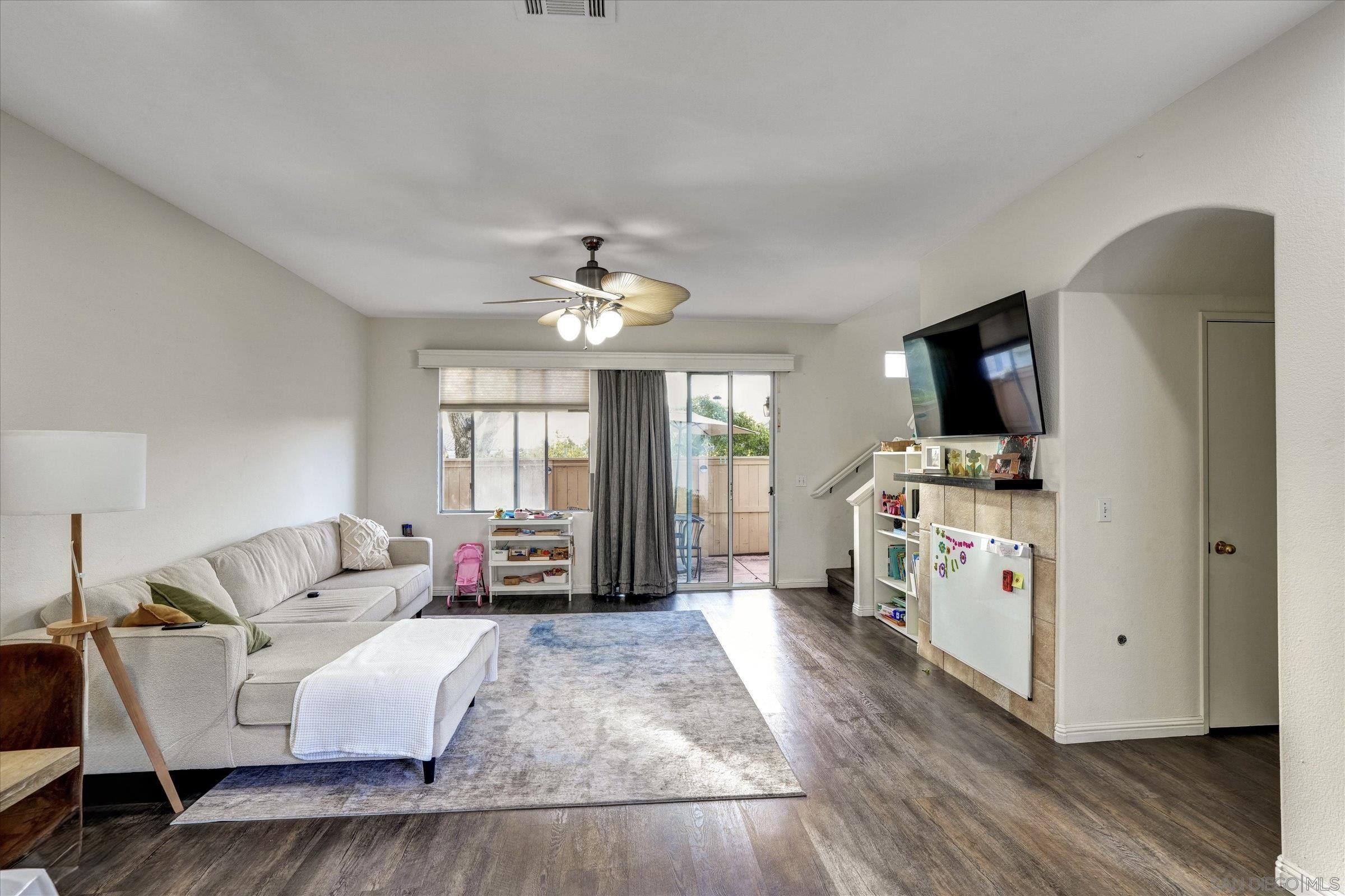 Detail Gallery Image 18 of 27 For 10944  Ivy Hill Drive  #5,  San Diego,  CA 92131 - 2 Beds | 2/1 Baths