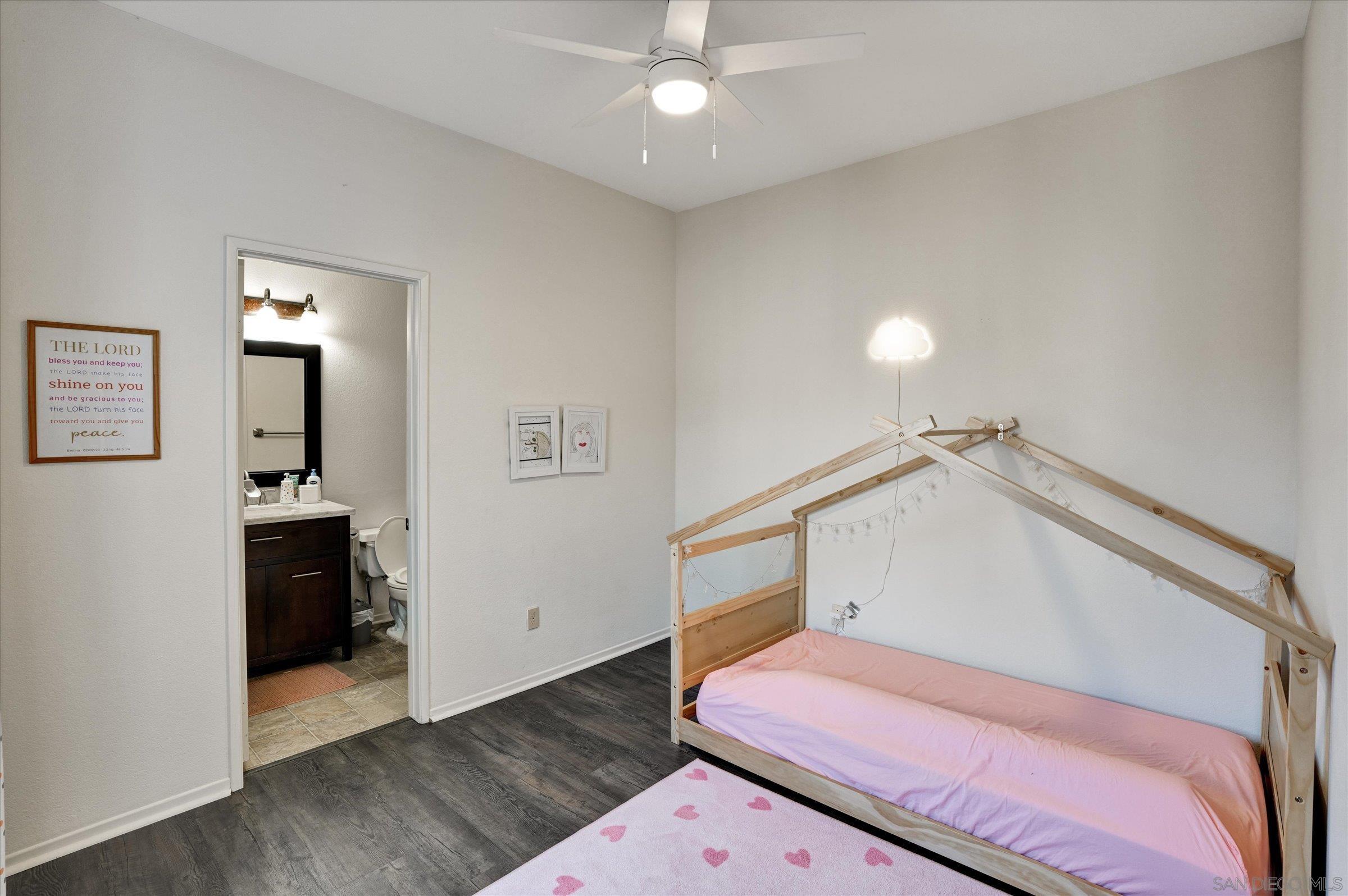 Detail Gallery Image 20 of 27 For 10944  Ivy Hill Drive  #5,  San Diego,  CA 92131 - 2 Beds | 2/1 Baths