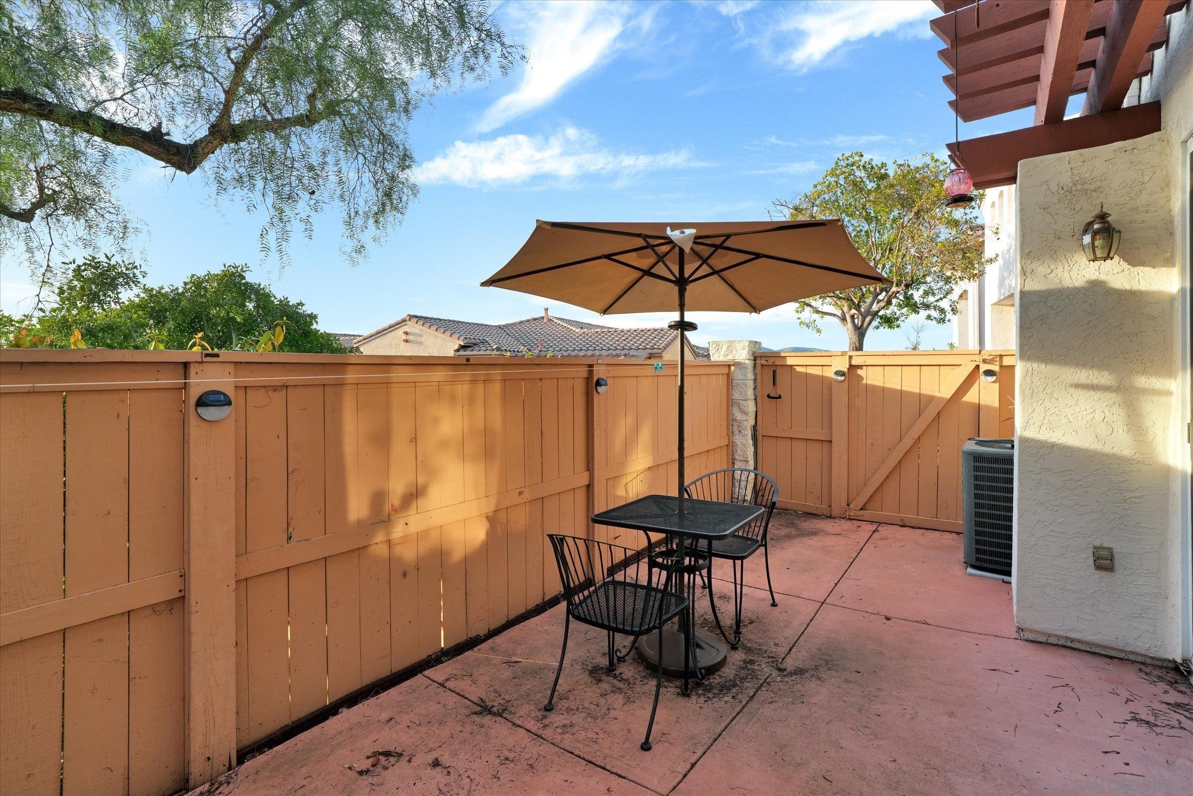 Detail Gallery Image 23 of 27 For 10944  Ivy Hill Drive  #5,  San Diego,  CA 92131 - 2 Beds | 2/1 Baths