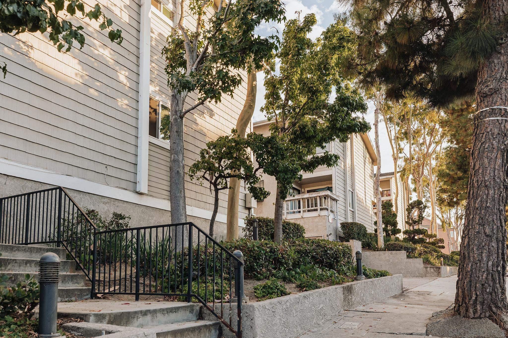 Detail Gallery Image 46 of 50 For 4652  Don Lorenzo Dr  a,  Los Angeles,  CA 90008 - 3 Beds | 3 Baths