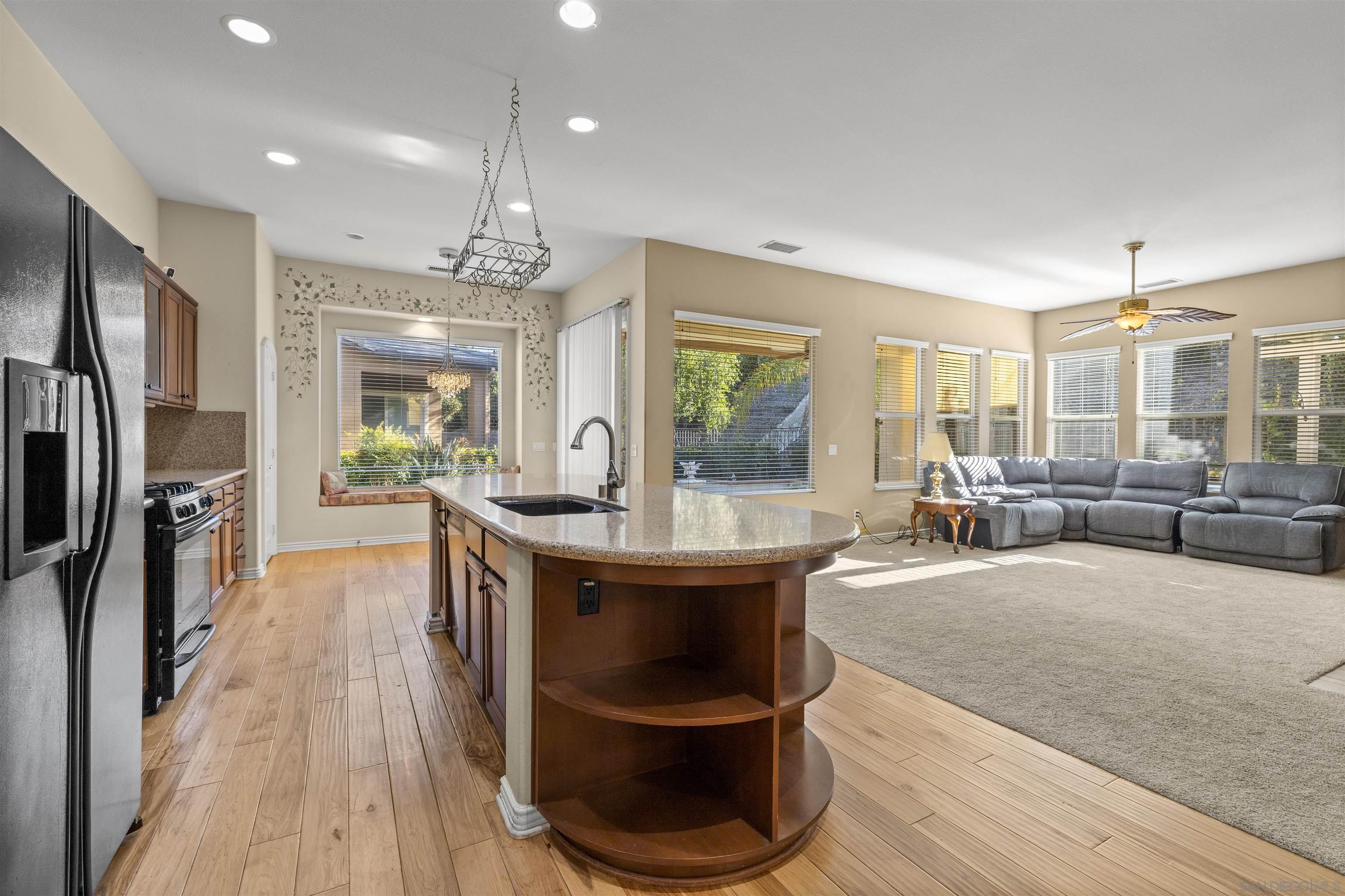 Detail Gallery Image 2 of 33 For 9093  Filaree Ct, Corona,  CA 92883 - 2 Beds | 1/1 Baths