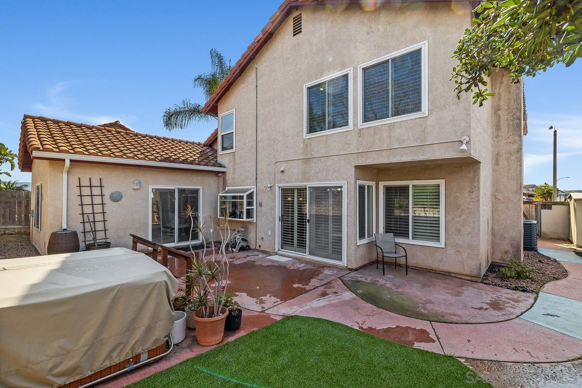 Detail Gallery Image 28 of 38 For 1095  Paseo Entrada, Chula Vista,  CA 91910 - 5 Beds | 3/1 Baths