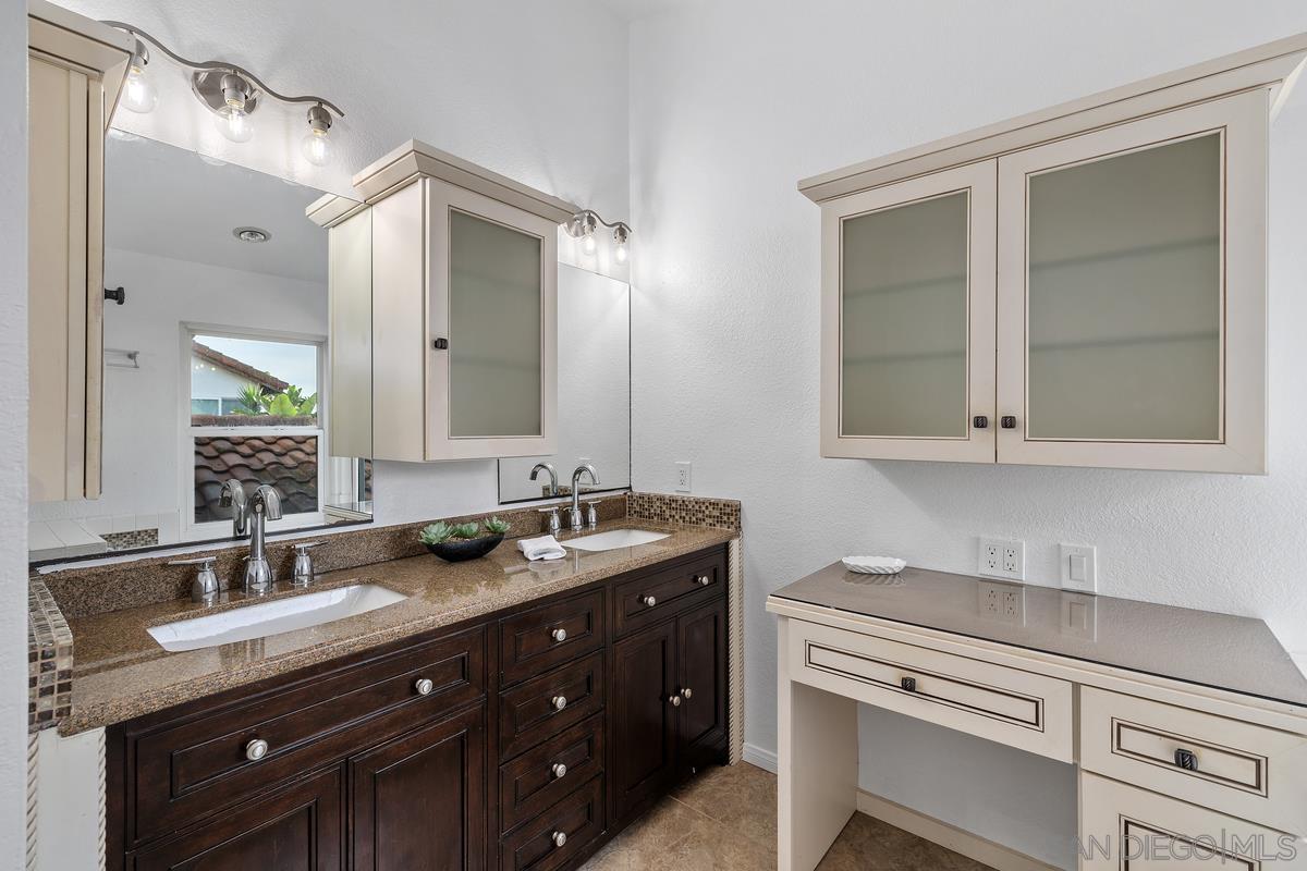 Detail Gallery Image 31 of 38 For 1095  Paseo Entrada, Chula Vista,  CA 91910 - 5 Beds | 3/1 Baths