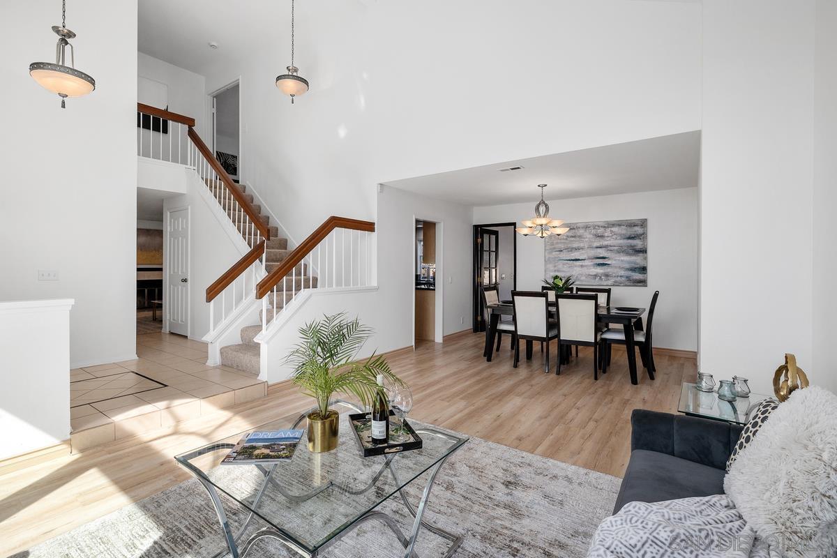 Detail Gallery Image 7 of 38 For 1095  Paseo Entrada, Chula Vista,  CA 91910 - 5 Beds | 3/1 Baths