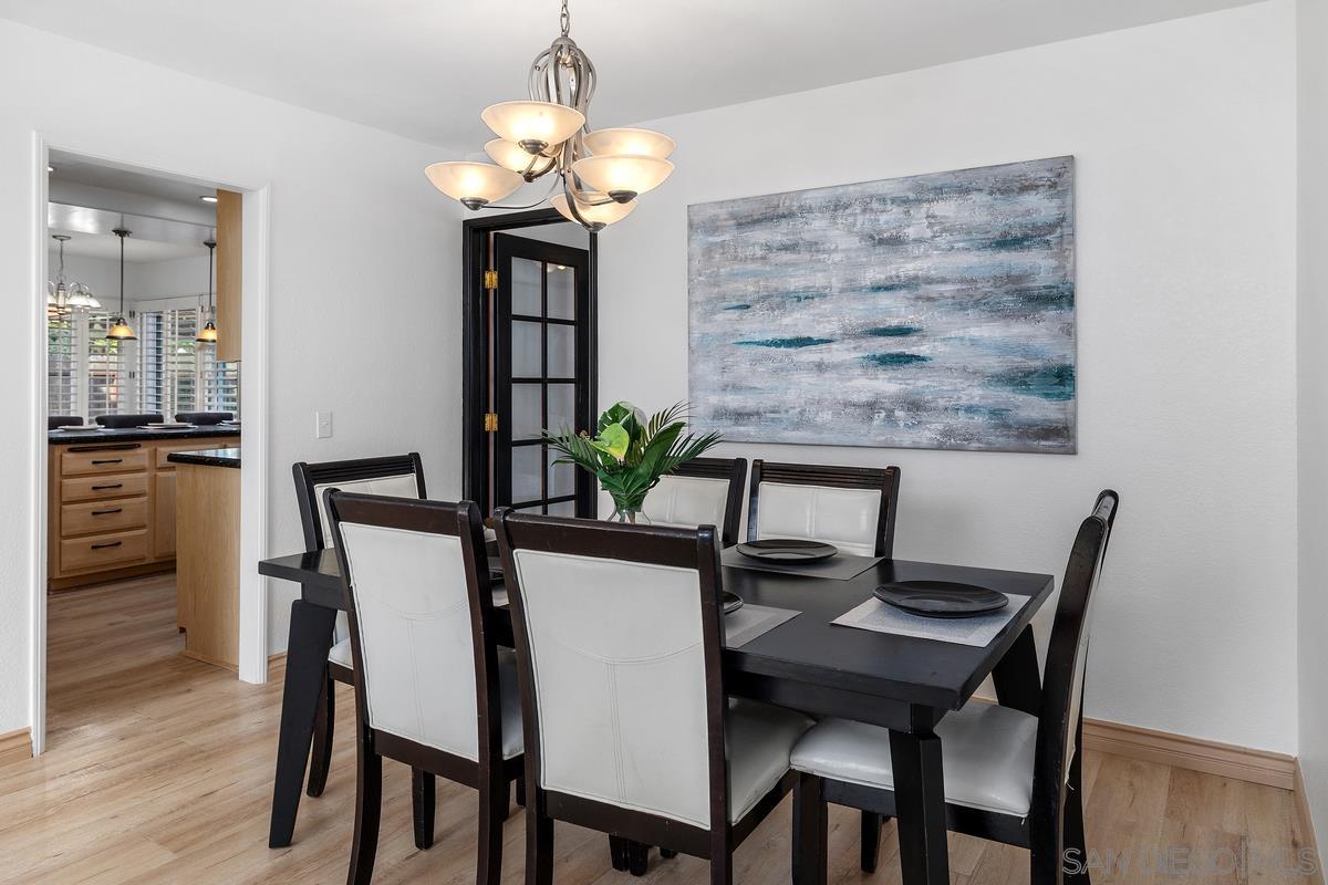 Detail Gallery Image 8 of 38 For 1095  Paseo Entrada, Chula Vista,  CA 91910 - 5 Beds | 3/1 Baths