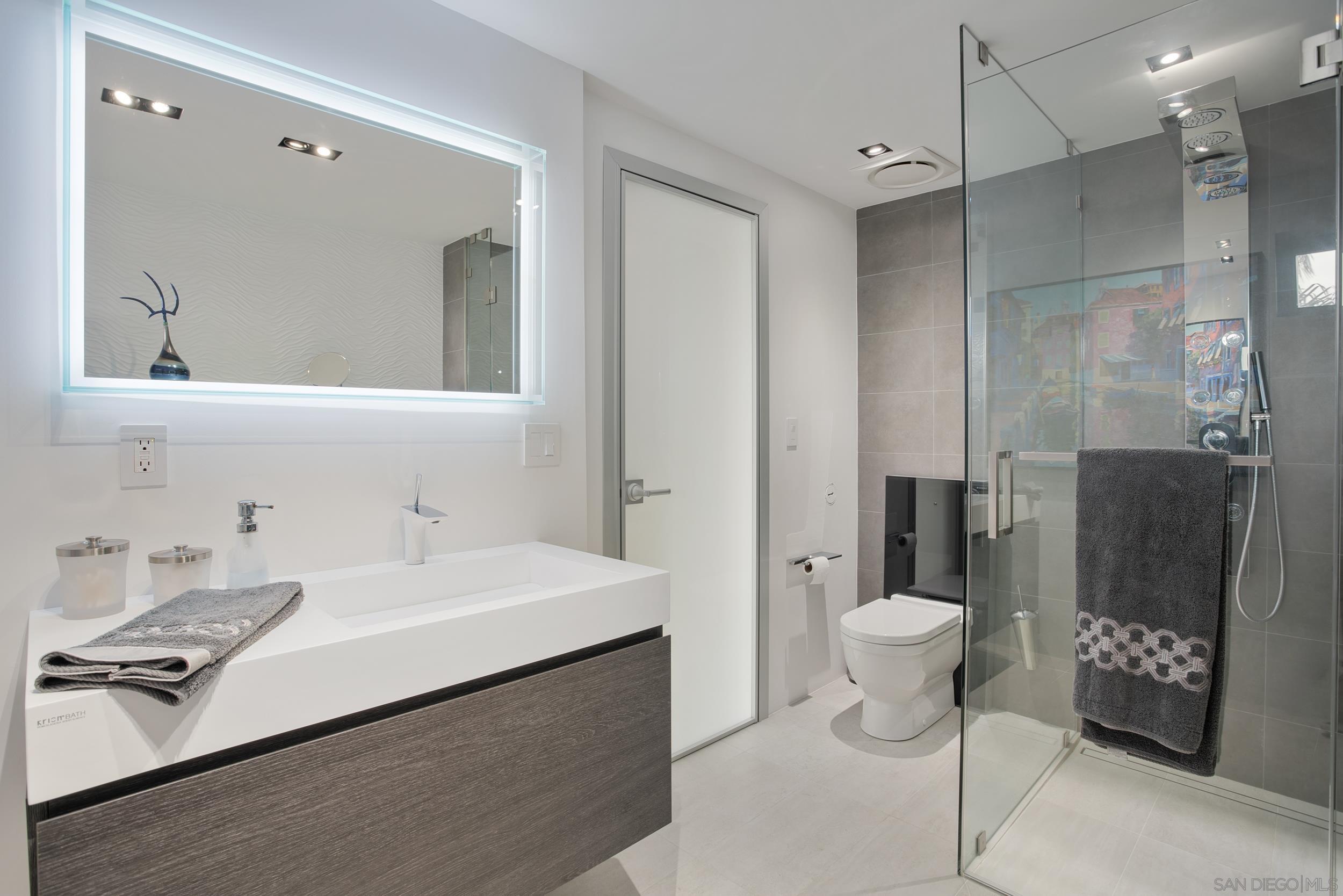 Detail Gallery Image 24 of 25 For 7116  Country Club Drive, La Jolla,  CA 92037 - 5 Beds | 4/1 Baths