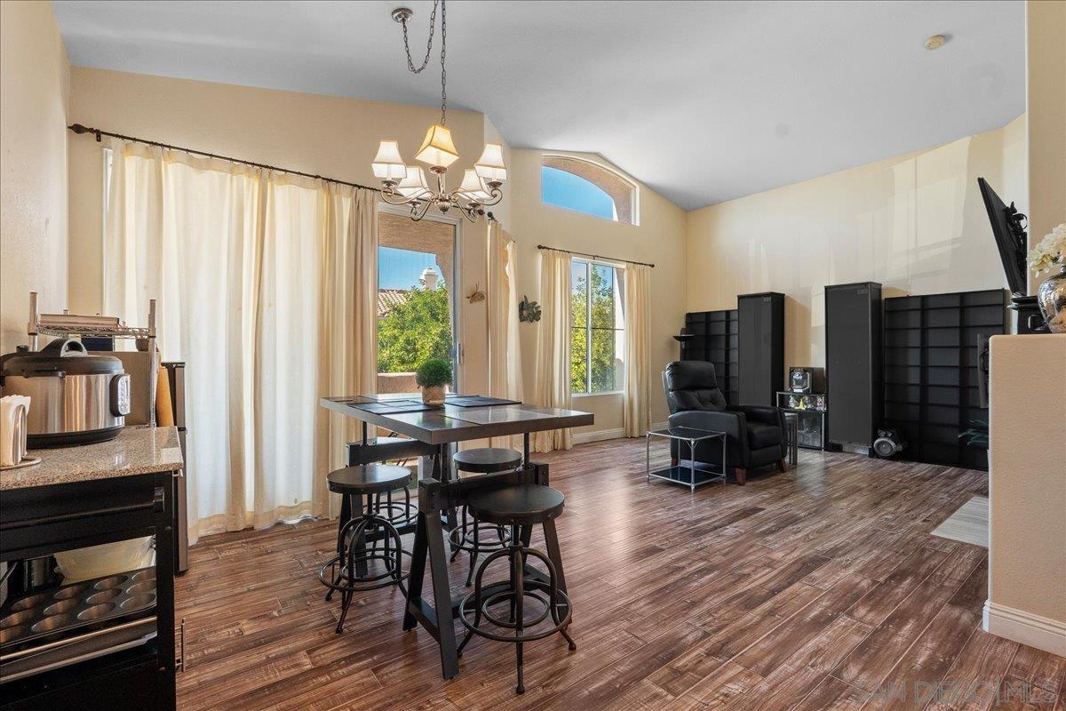 Detail Gallery Image 2 of 43 For 18696  Caminito Pasadero, San Diego,  CA 92128 - 2 Beds | 2 Baths