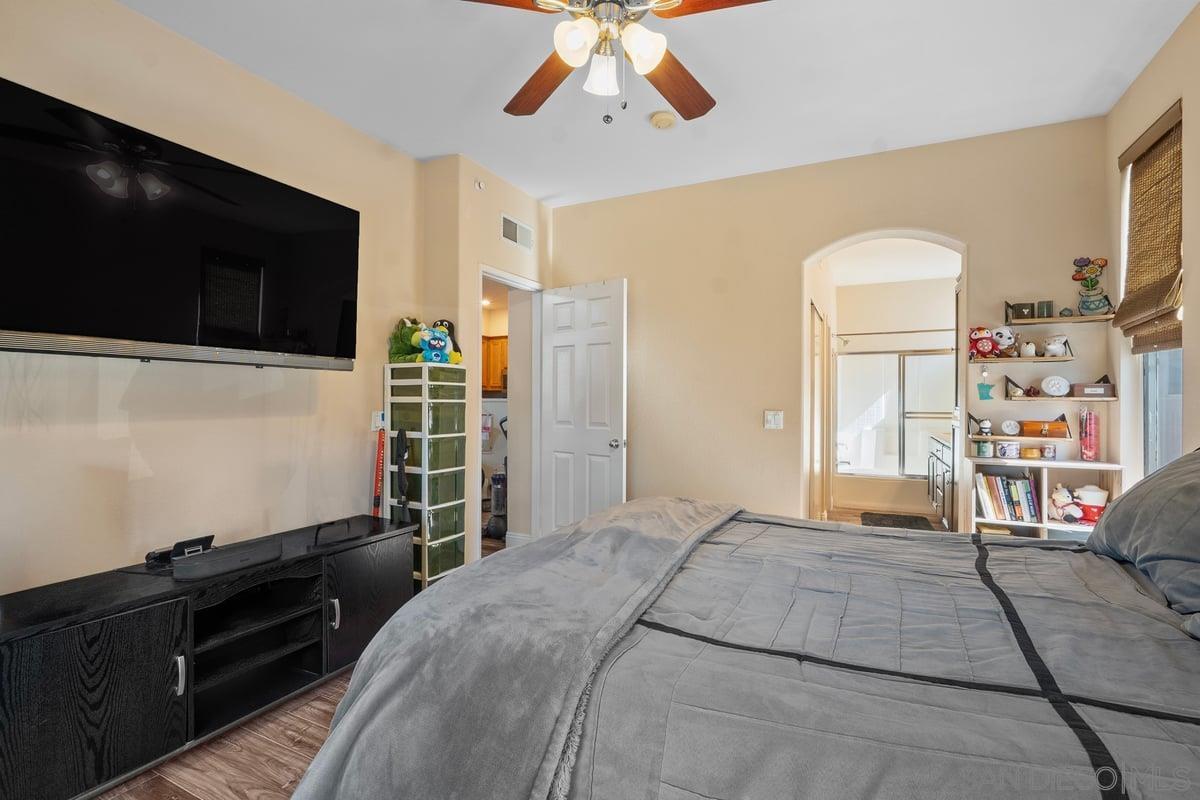 Detail Gallery Image 11 of 43 For 18696  Caminito Pasadero, San Diego,  CA 92128 - 2 Beds | 2 Baths