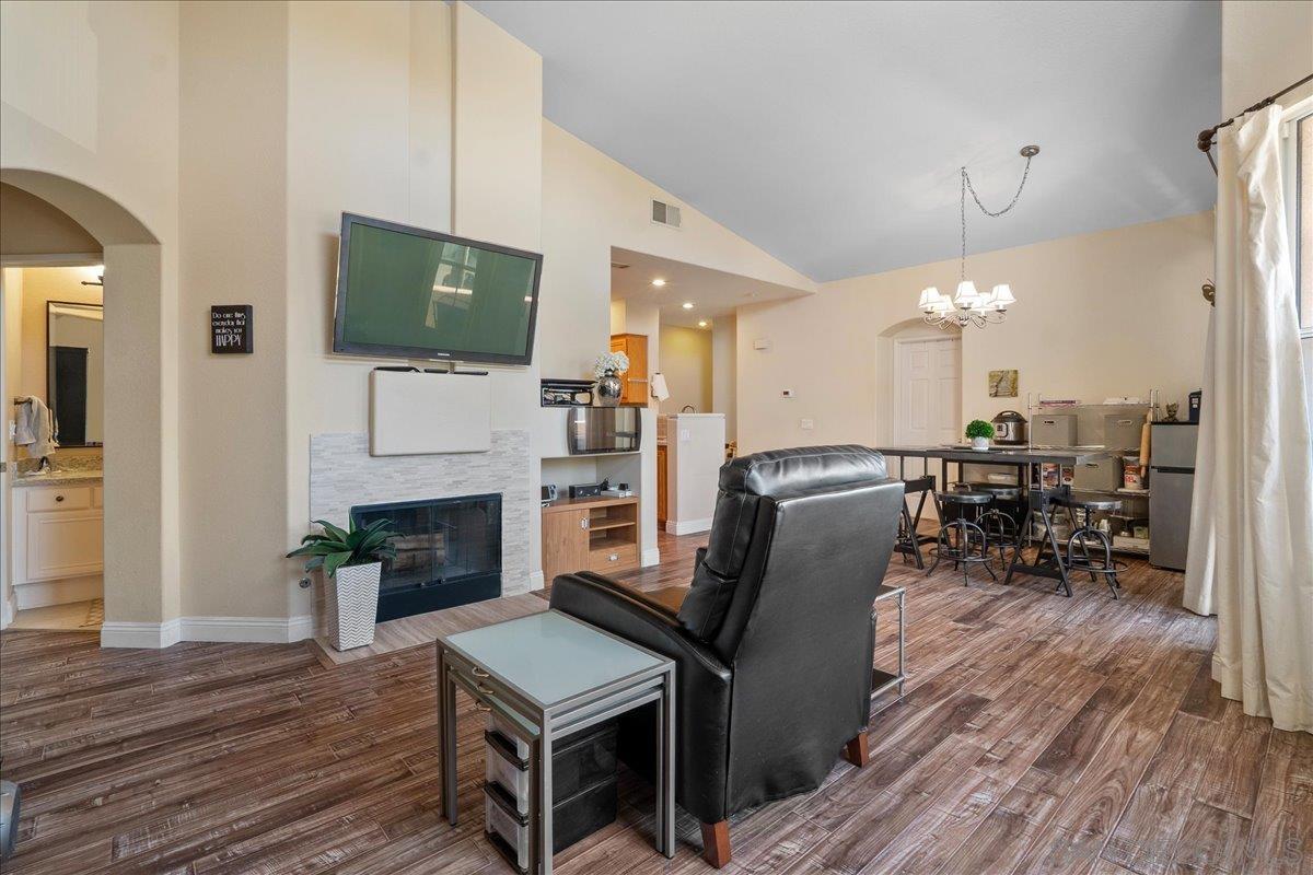 Detail Gallery Image 15 of 43 For 18696  Caminito Pasadero, San Diego,  CA 92128 - 2 Beds | 2 Baths