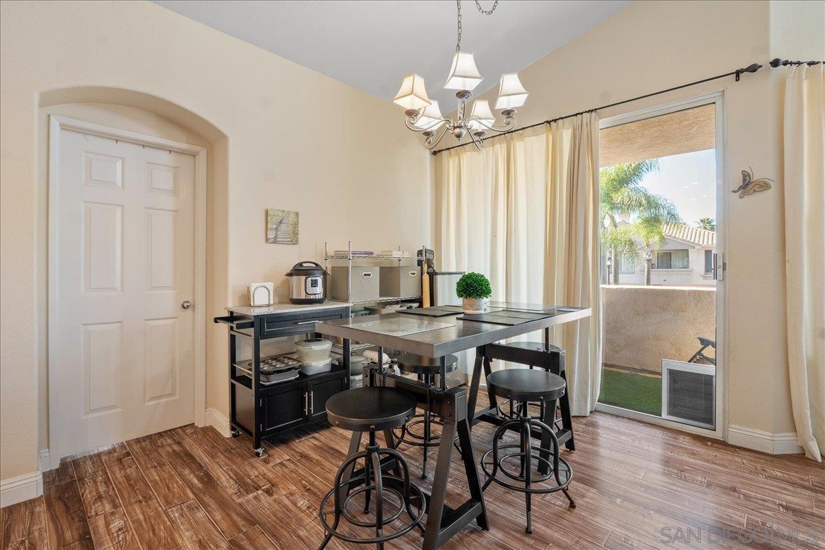 Detail Gallery Image 3 of 43 For 18696  Caminito Pasadero, San Diego,  CA 92128 - 2 Beds | 2 Baths