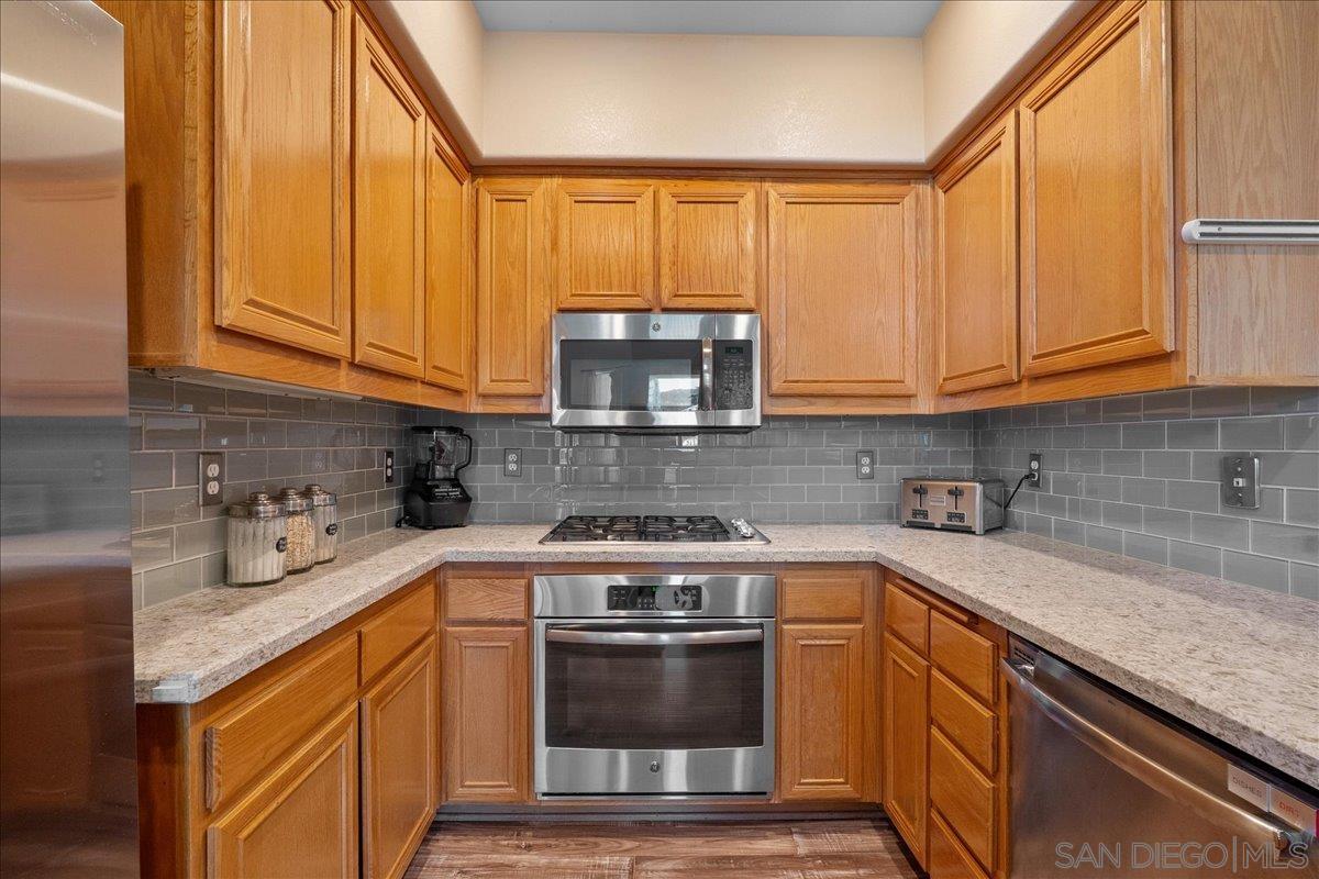 Detail Gallery Image 8 of 43 For 18696  Caminito Pasadero, San Diego,  CA 92128 - 2 Beds | 2 Baths