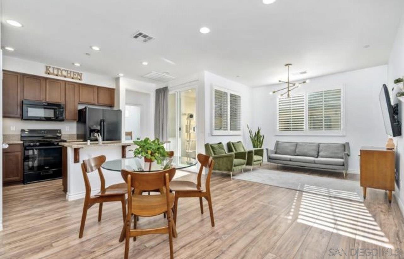 Detail Gallery Image 6 of 27 For 1627  Dunlin Avenue 1, Chula Vista,  CA 91913 - 2 Beds | 2 Baths