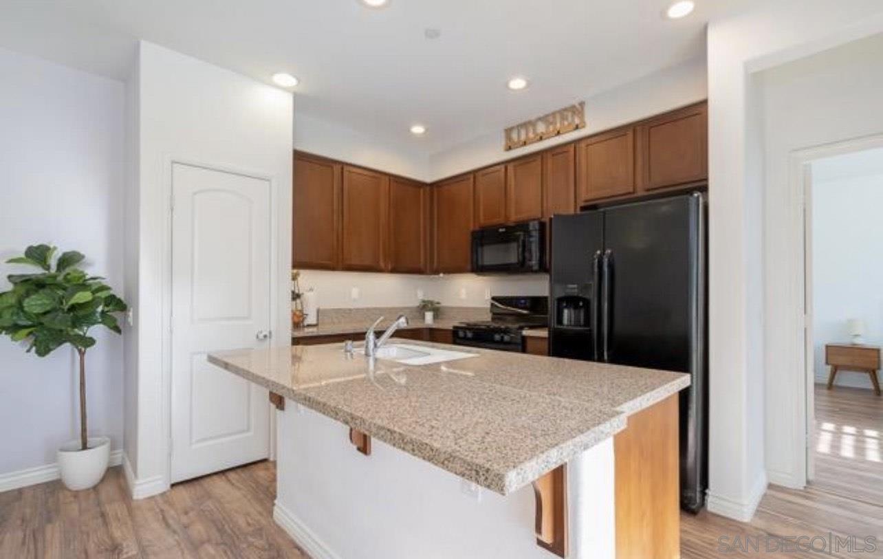 Detail Gallery Image 7 of 27 For 1627  Dunlin Avenue 1, Chula Vista,  CA 91913 - 2 Beds | 2 Baths