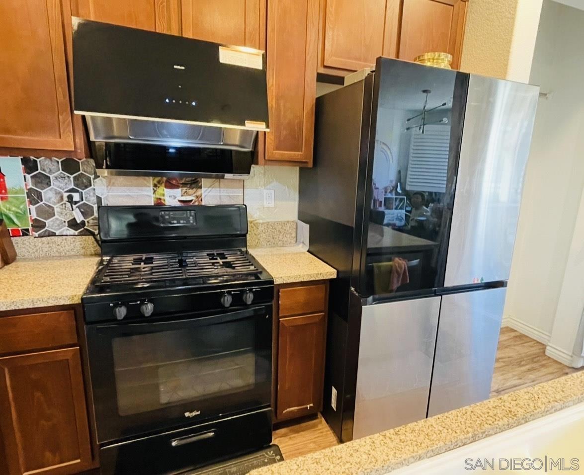 Detail Gallery Image 10 of 27 For 1627  Dunlin Avenue 1, Chula Vista,  CA 91913 - 2 Beds | 2 Baths