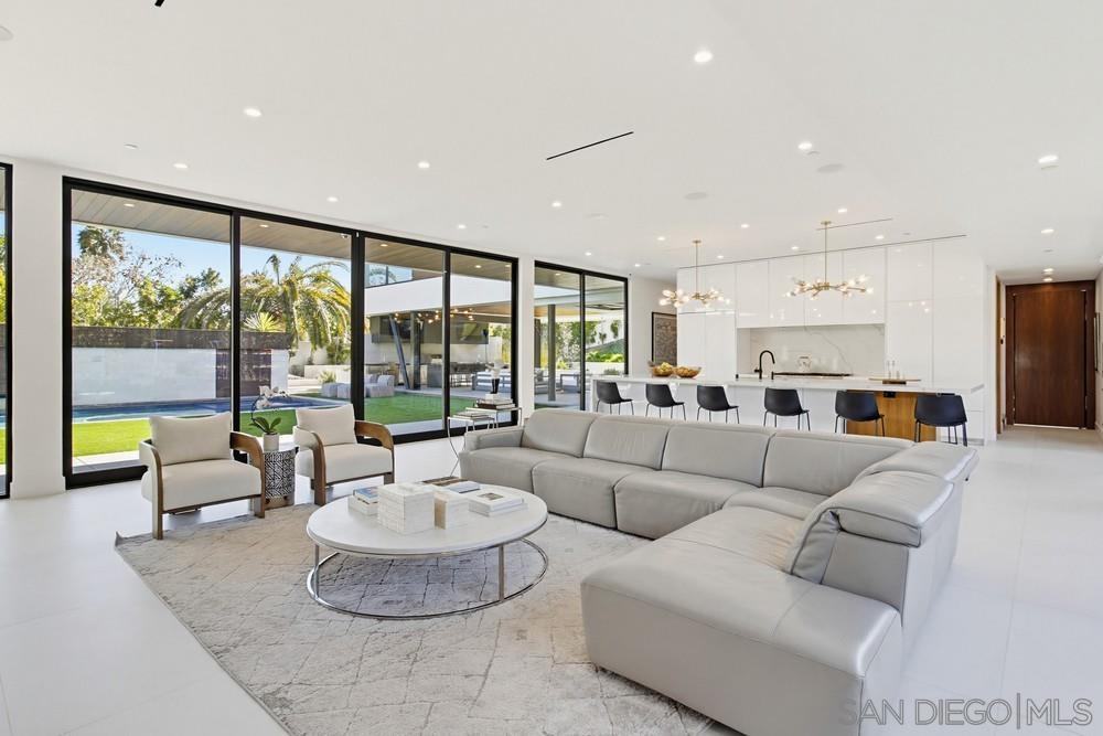 Detail Gallery Image 11 of 39 For 2864  Gate Seven, Chula Vista,  CA 91914 - 8 Beds | 6/4 Baths