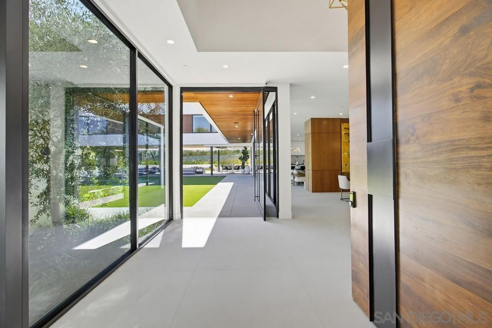 Detail Gallery Image 6 of 39 For 2864  Gate Seven, Chula Vista,  CA 91914 - 8 Beds | 6/4 Baths