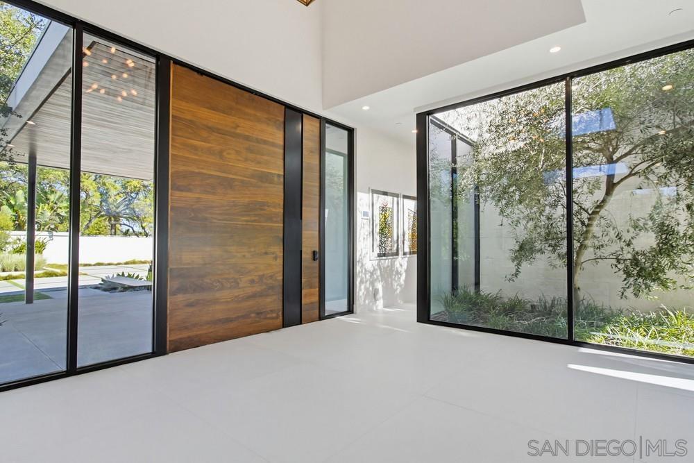 Detail Gallery Image 7 of 39 For 2864  Gate Seven, Chula Vista,  CA 91914 - 8 Beds | 6/4 Baths