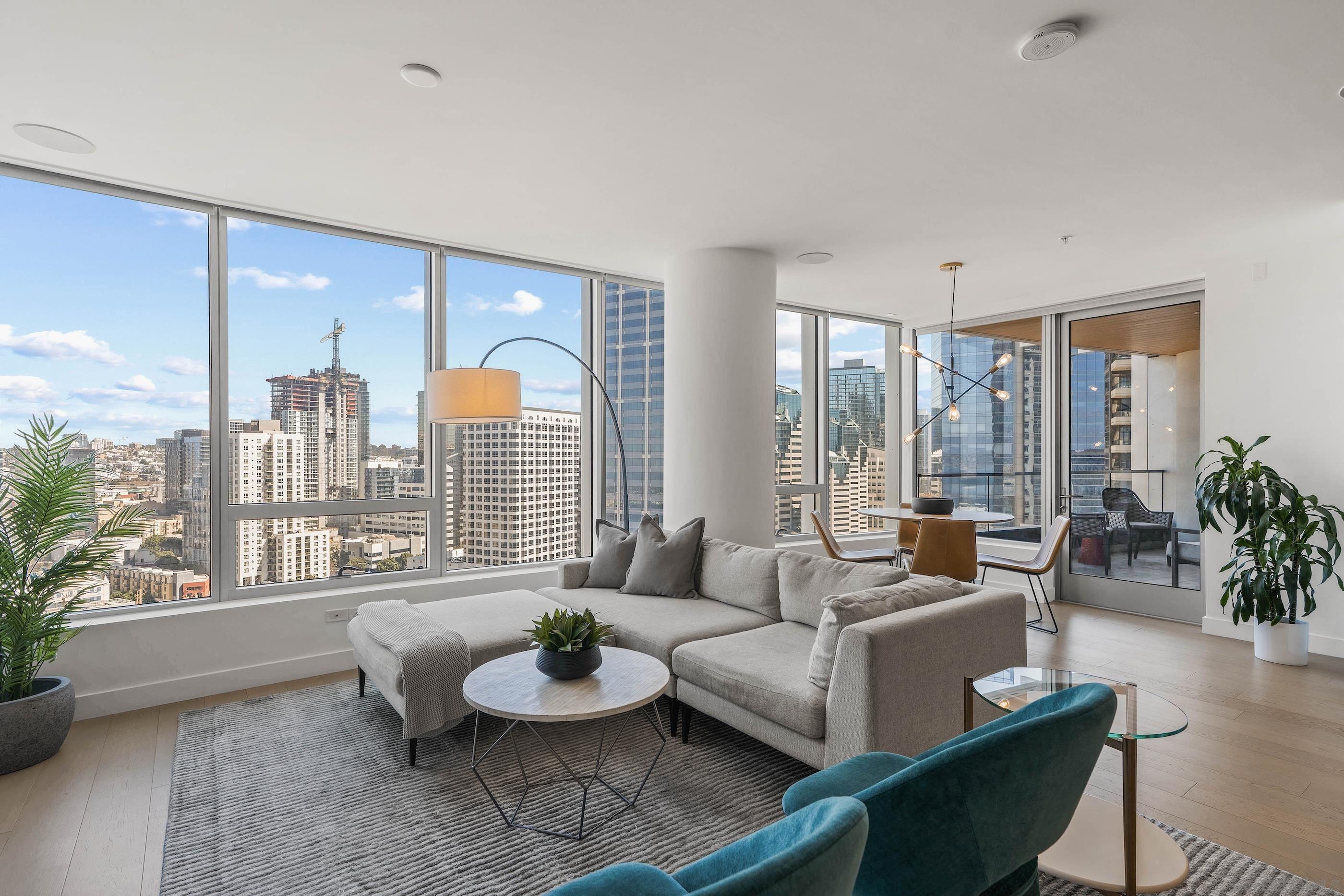 Detail Gallery Image 2 of 55 For 888 W E Street  2206, San Diego,  CA 92101 - 2 Beds | 2 Baths