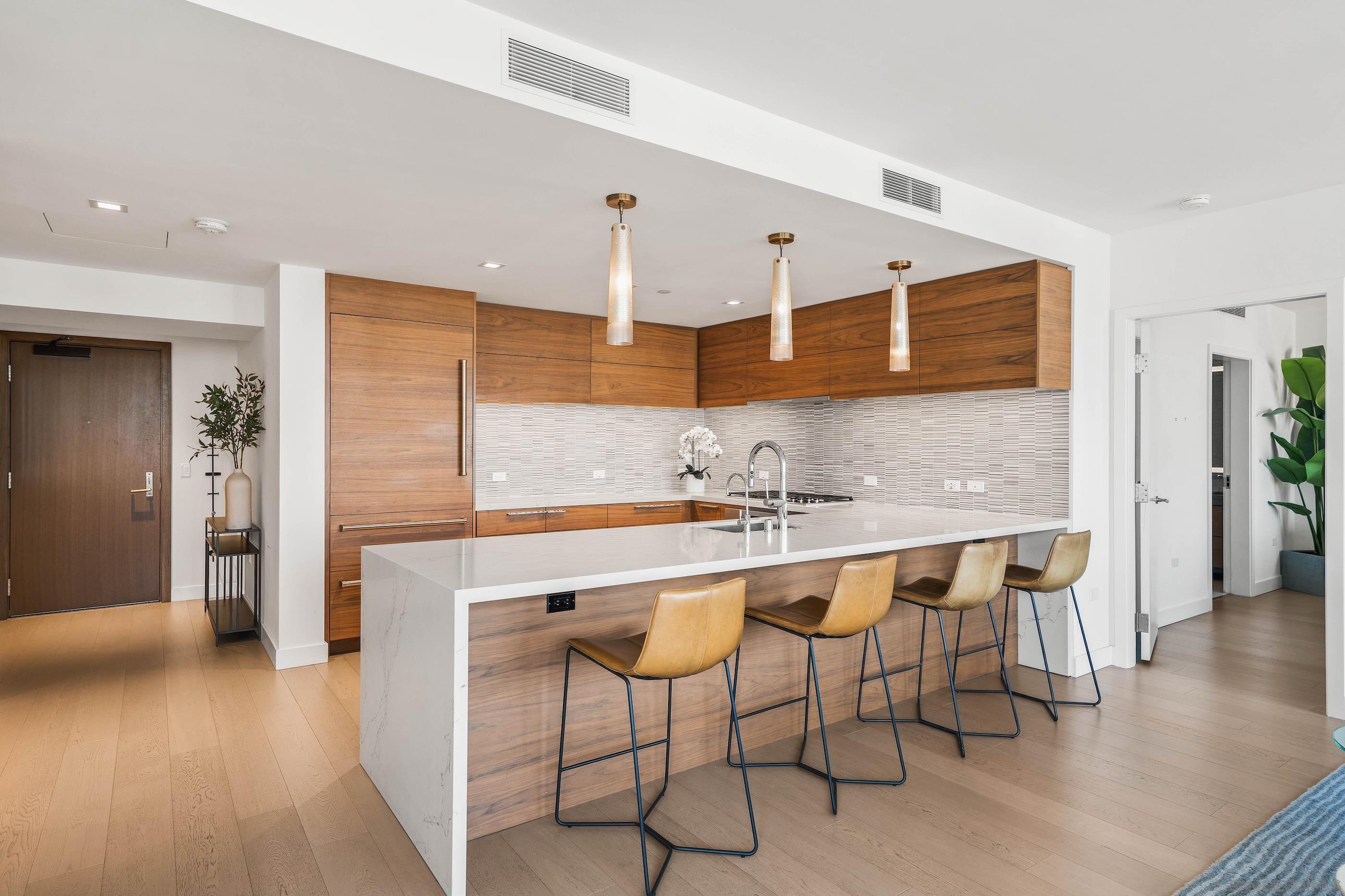 Detail Gallery Image 12 of 55 For 888 W E Street  2206, San Diego,  CA 92101 - 2 Beds | 2 Baths