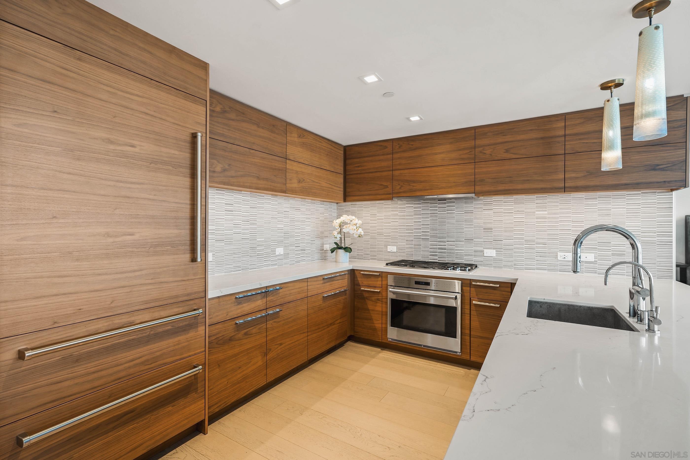 Detail Gallery Image 14 of 55 For 888 W E Street  2206, San Diego,  CA 92101 - 2 Beds | 2 Baths