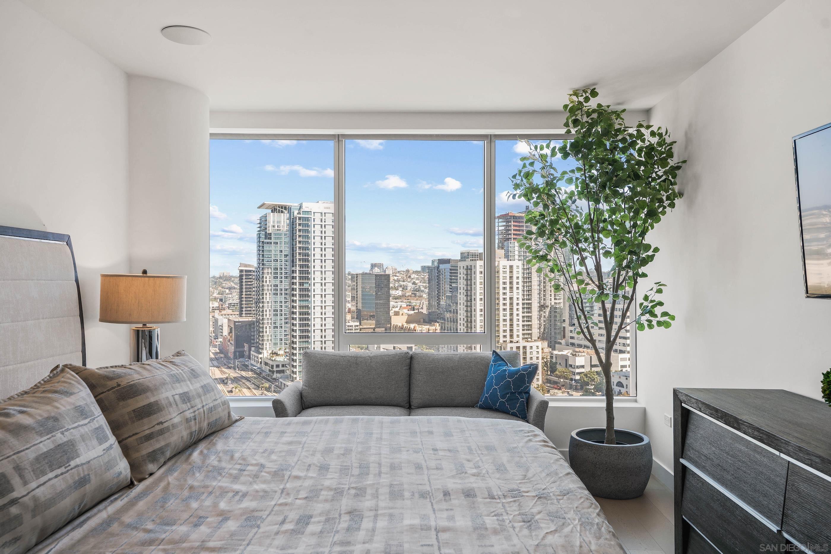 Detail Gallery Image 17 of 55 For 888 W E Street  2206, San Diego,  CA 92101 - 2 Beds | 2 Baths