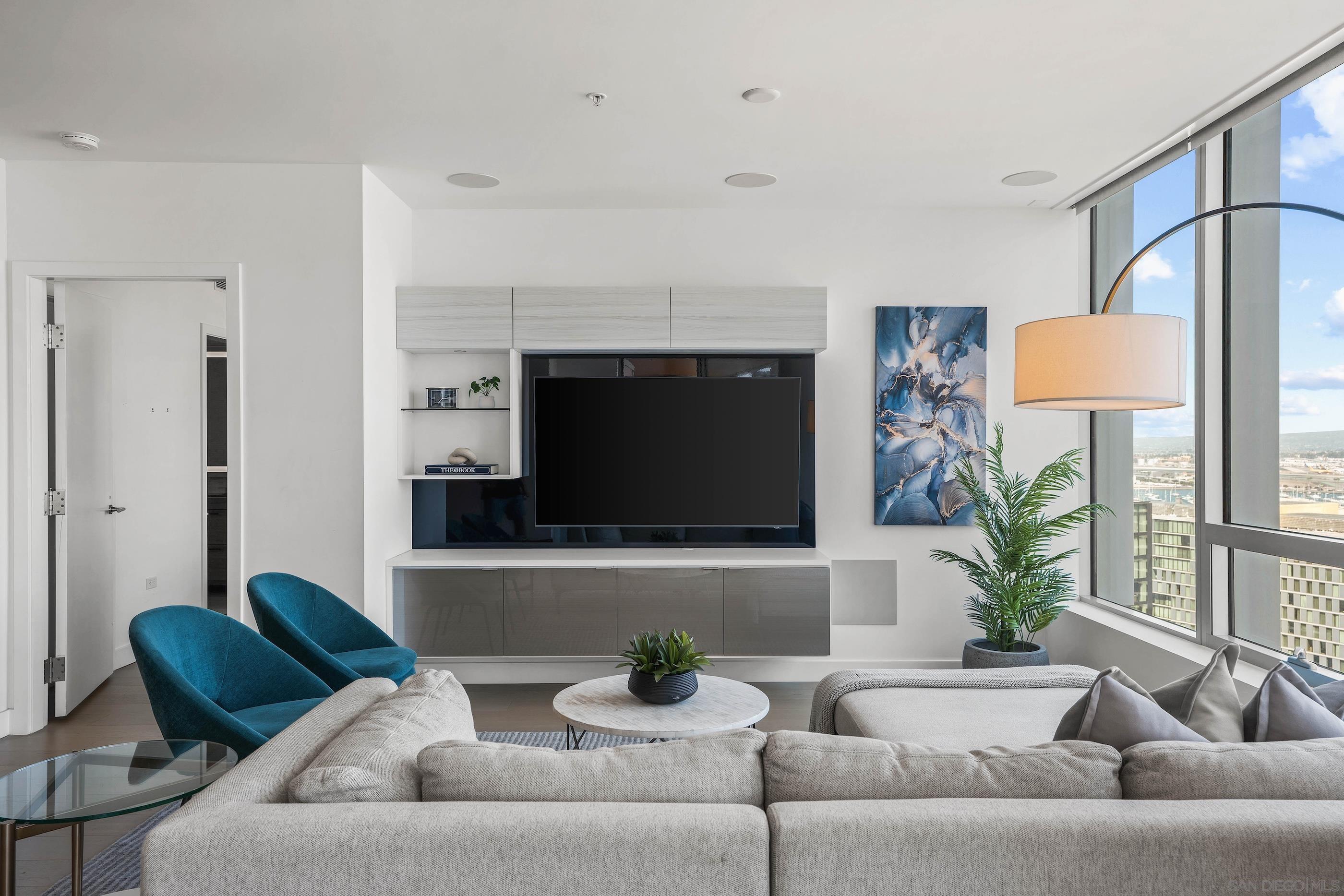 Detail Gallery Image 4 of 55 For 888 W E Street  2206, San Diego,  CA 92101 - 2 Beds | 2 Baths