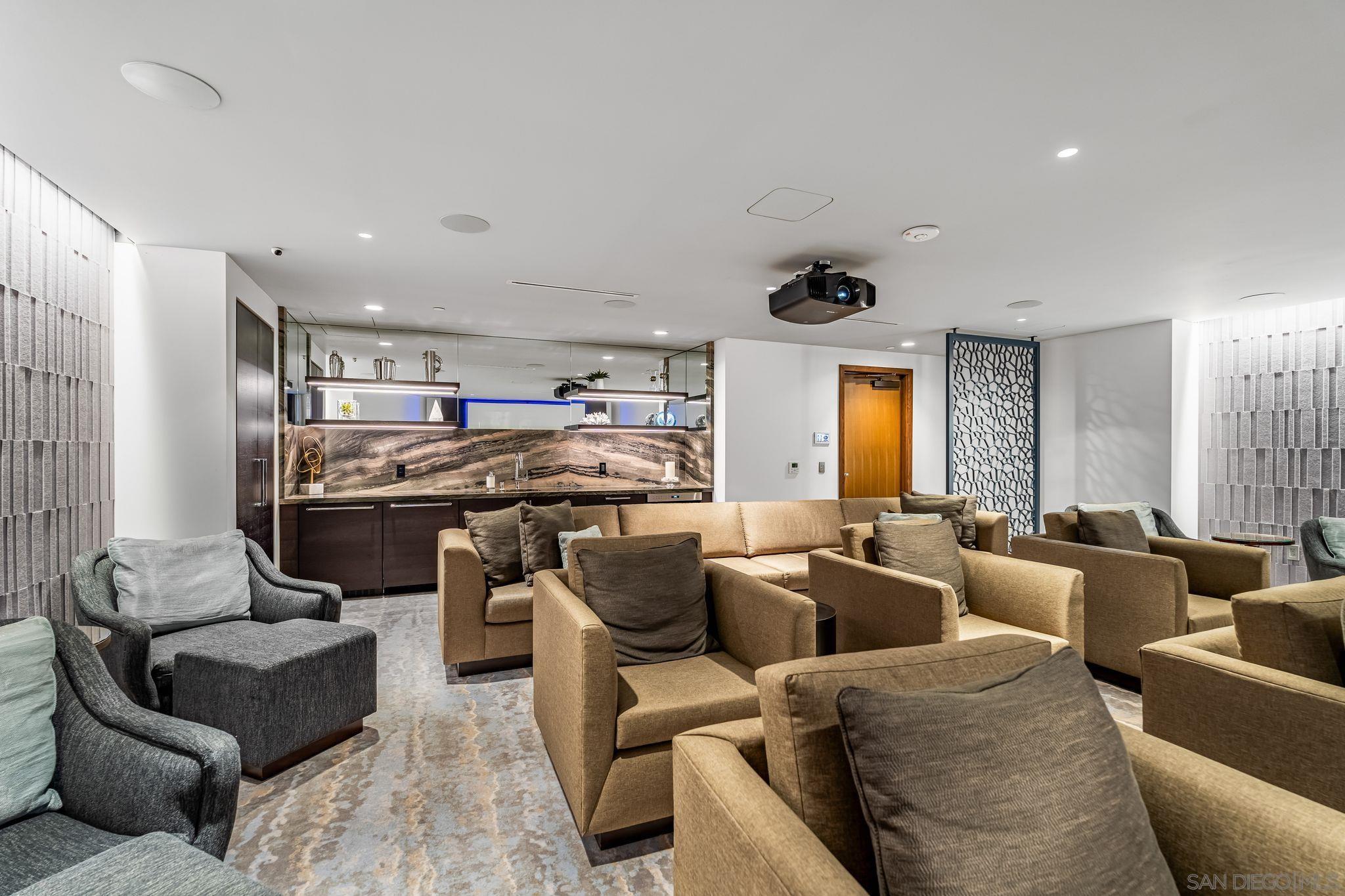 Detail Gallery Image 50 of 55 For 888 W E Street  2206, San Diego,  CA 92101 - 2 Beds | 2 Baths