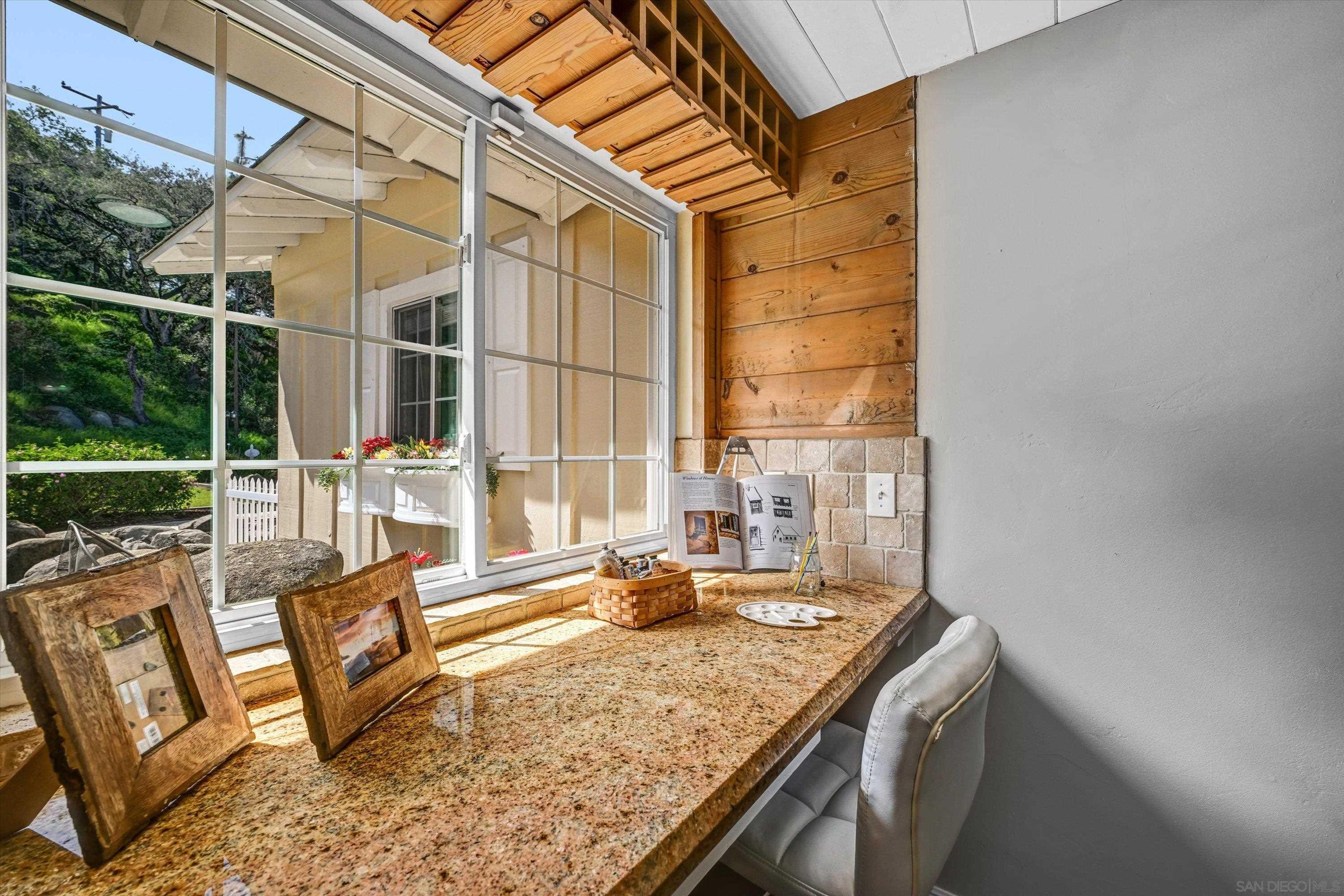 Detail Gallery Image 13 of 31 For 12811  Beeler Creek Trl, Poway,  CA 92064 - 4 Beds | 2 Baths