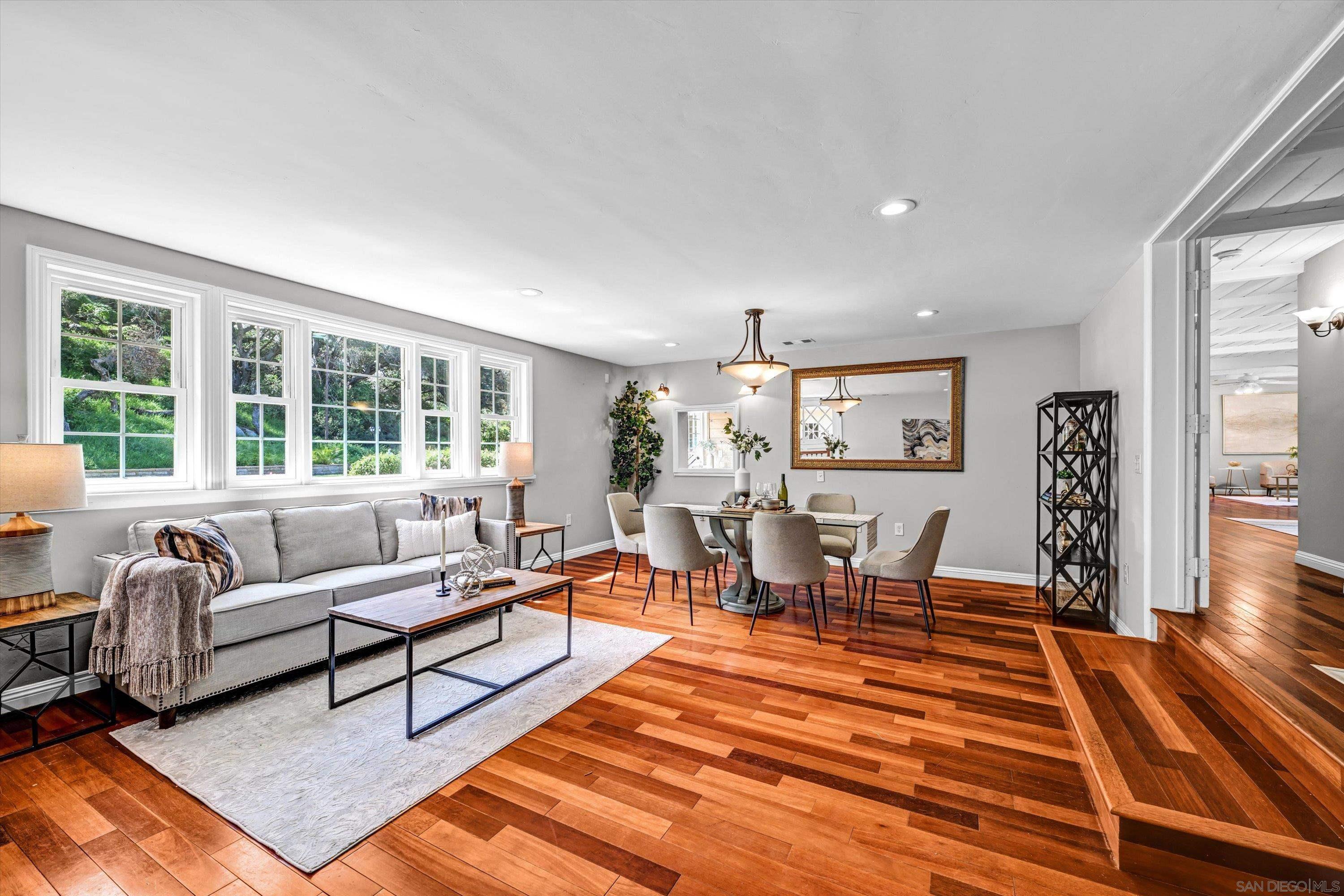 Detail Gallery Image 5 of 31 For 12811  Beeler Creek Trl, Poway,  CA 92064 - 5 Beds | 3 Baths