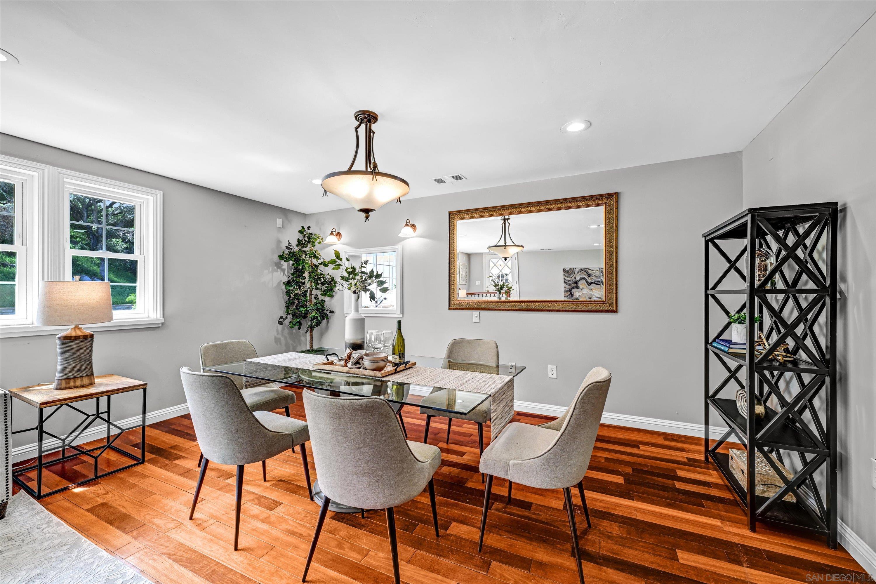 Detail Gallery Image 7 of 31 For 12811  Beeler Creek Trl, Poway,  CA 92064 - 4 Beds | 2 Baths