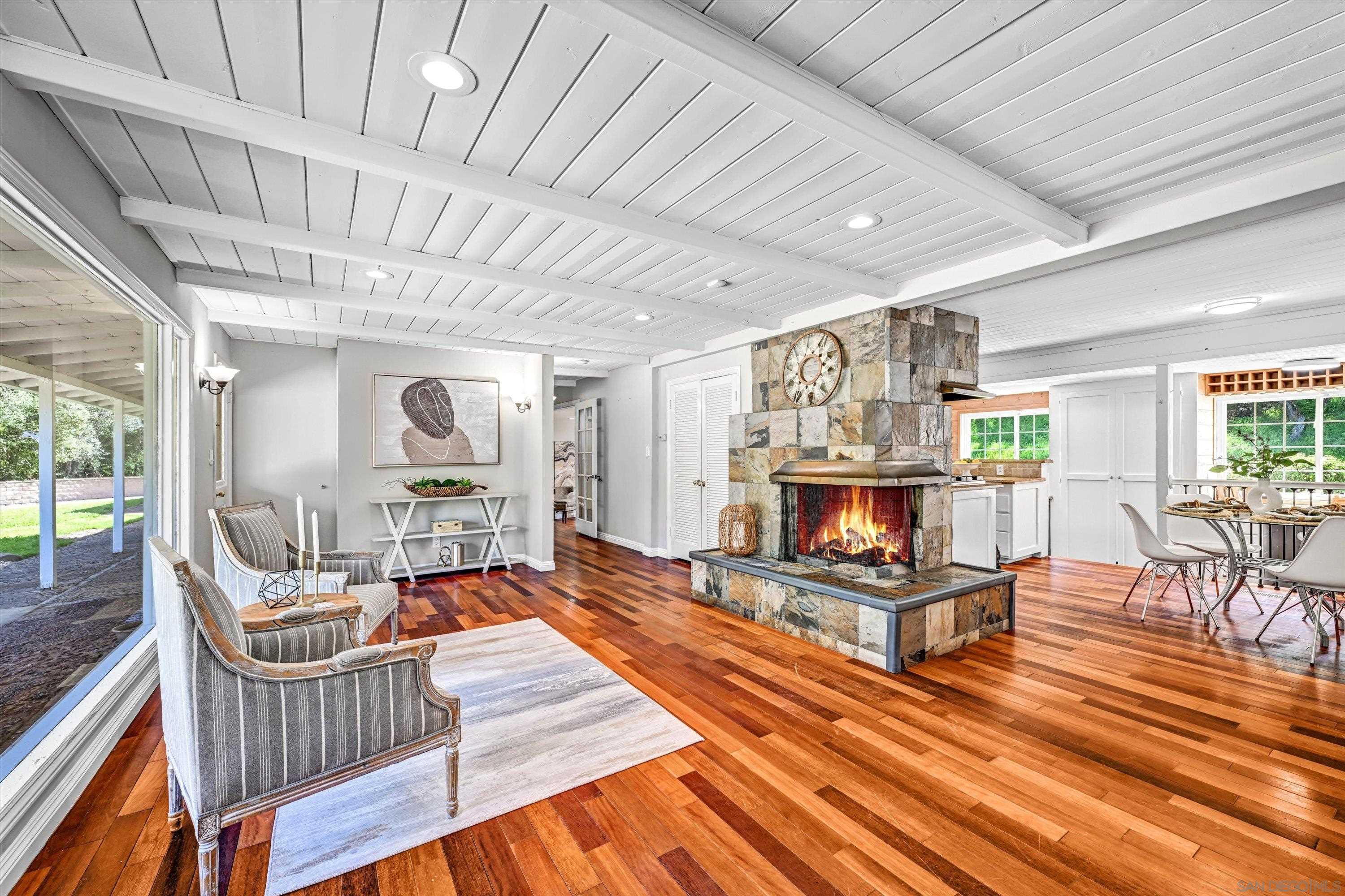 Detail Gallery Image 8 of 31 For 12811  Beeler Creek Trl, Poway,  CA 92064 - 5 Beds | 3 Baths