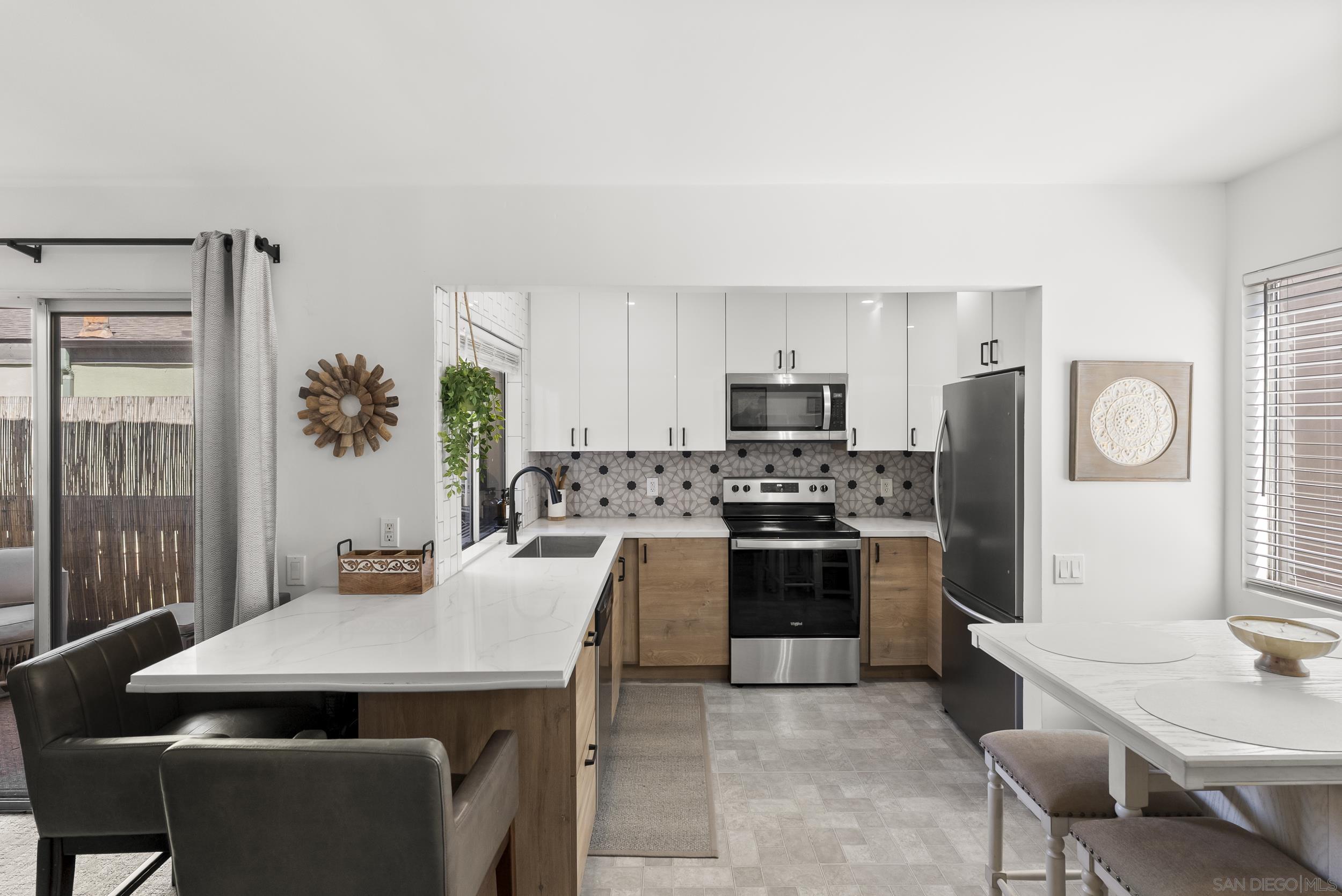 Front Image Thumbnail for SD260006482