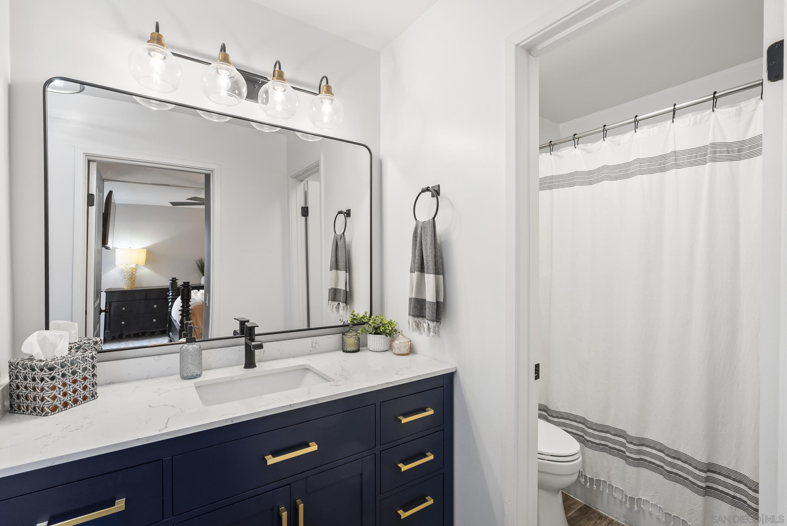 Detail Gallery Image 11 of 31 For 7938  Mission Center Ct.  #H,  San Diego,  CA 92108 - 2 Beds | 1 Baths