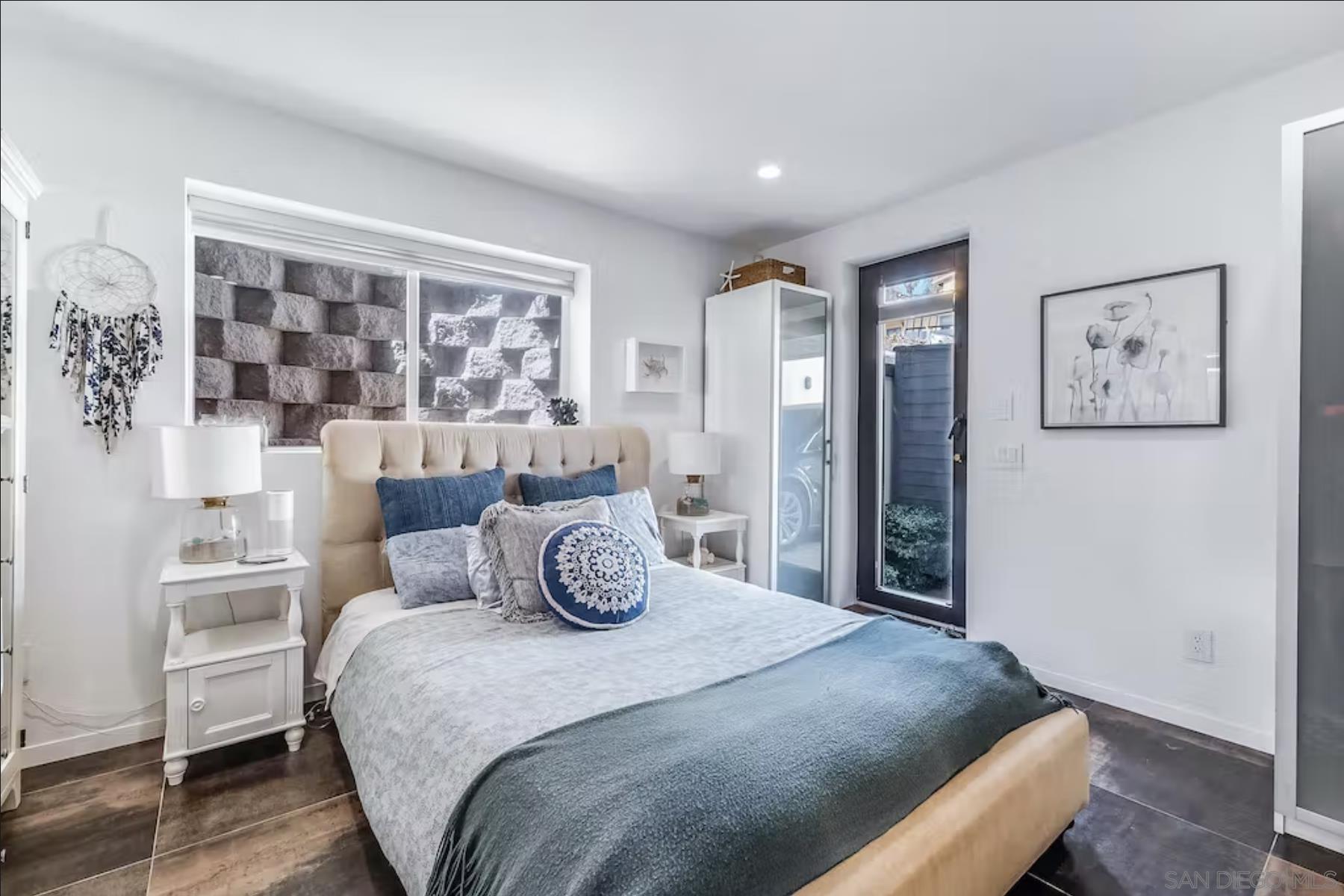 Detail Gallery Image 21 of 37 For 225  4th Street, Encinitas,  CA 92024 - 5 Beds | 4/1 Baths